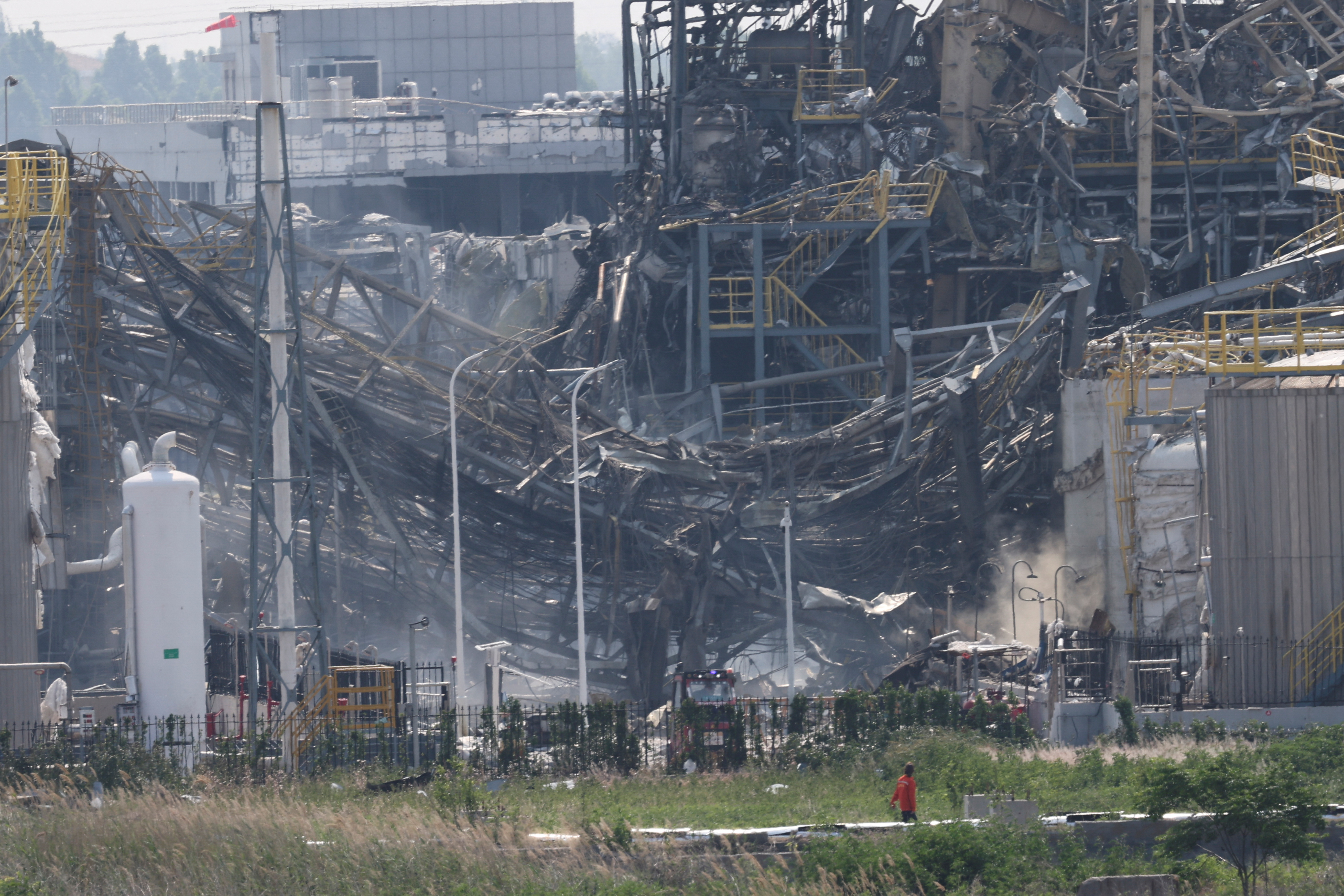 Residents fear for safety after deadly blast at China chemical plant |  Reuters