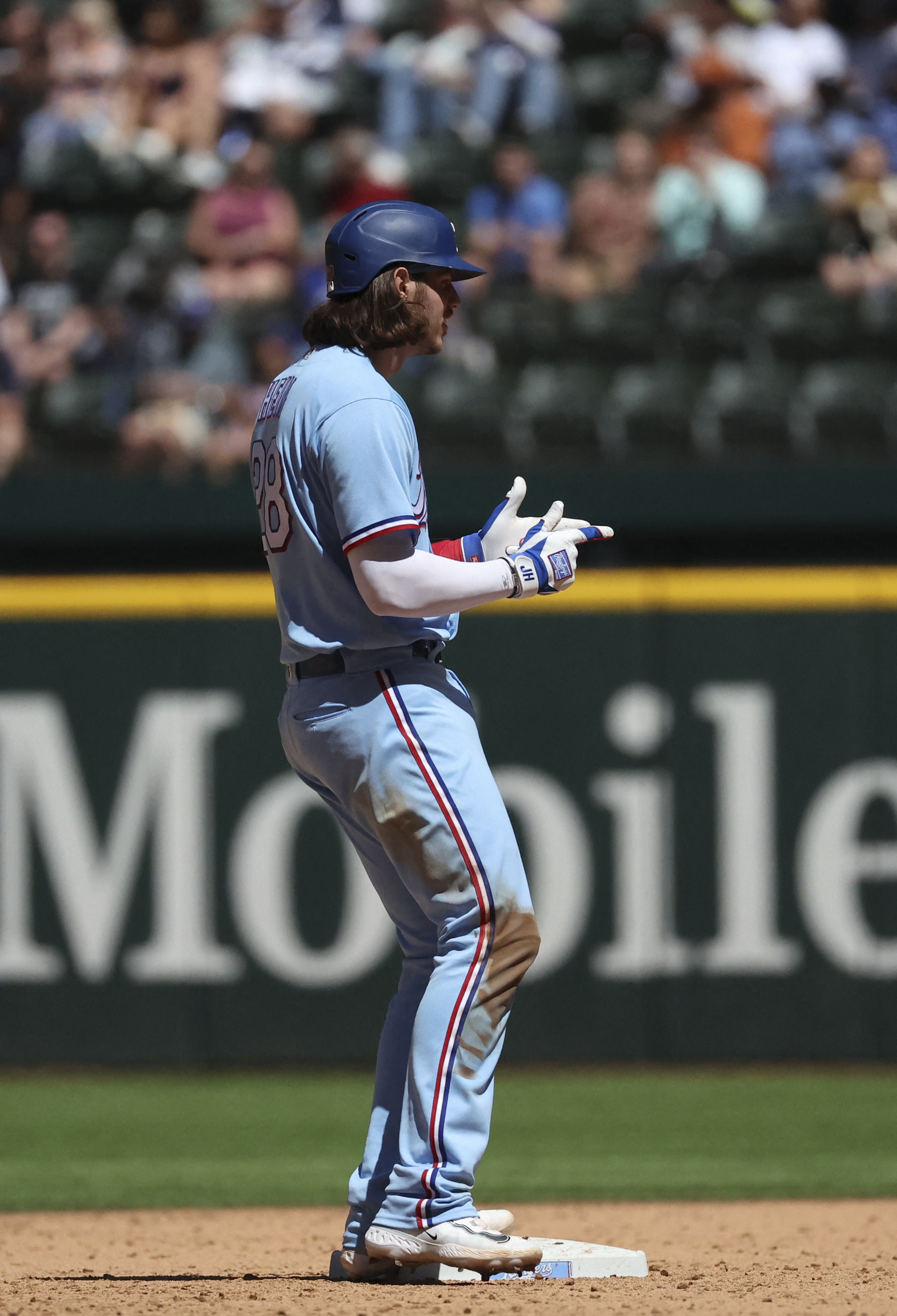 Rangers belt 4 homers, demolish Yankees 15-2