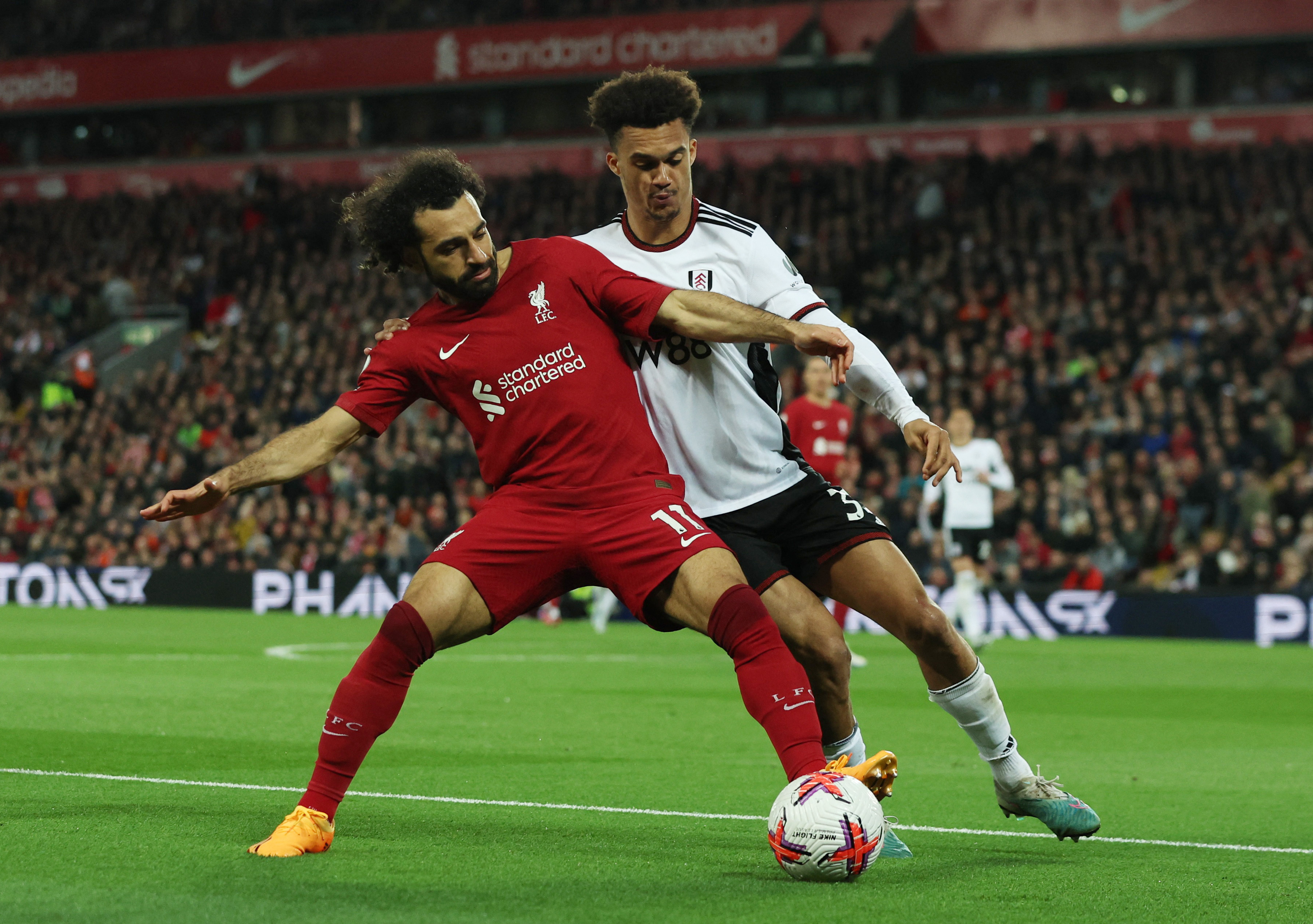 Salah salva Liverpool em empate com Fulham