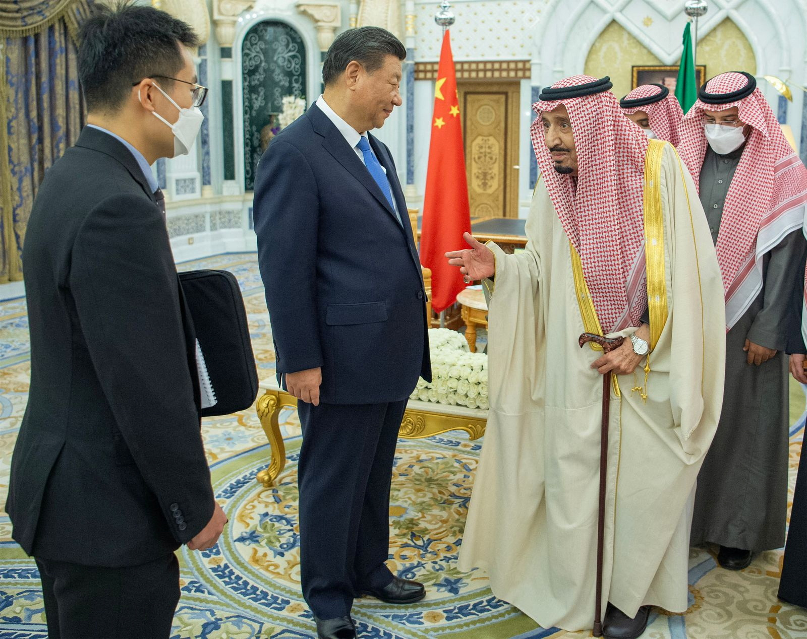 Saudi King Salman bin Abdulaziz meets with Chinese President Xi Jinping in Riyadh