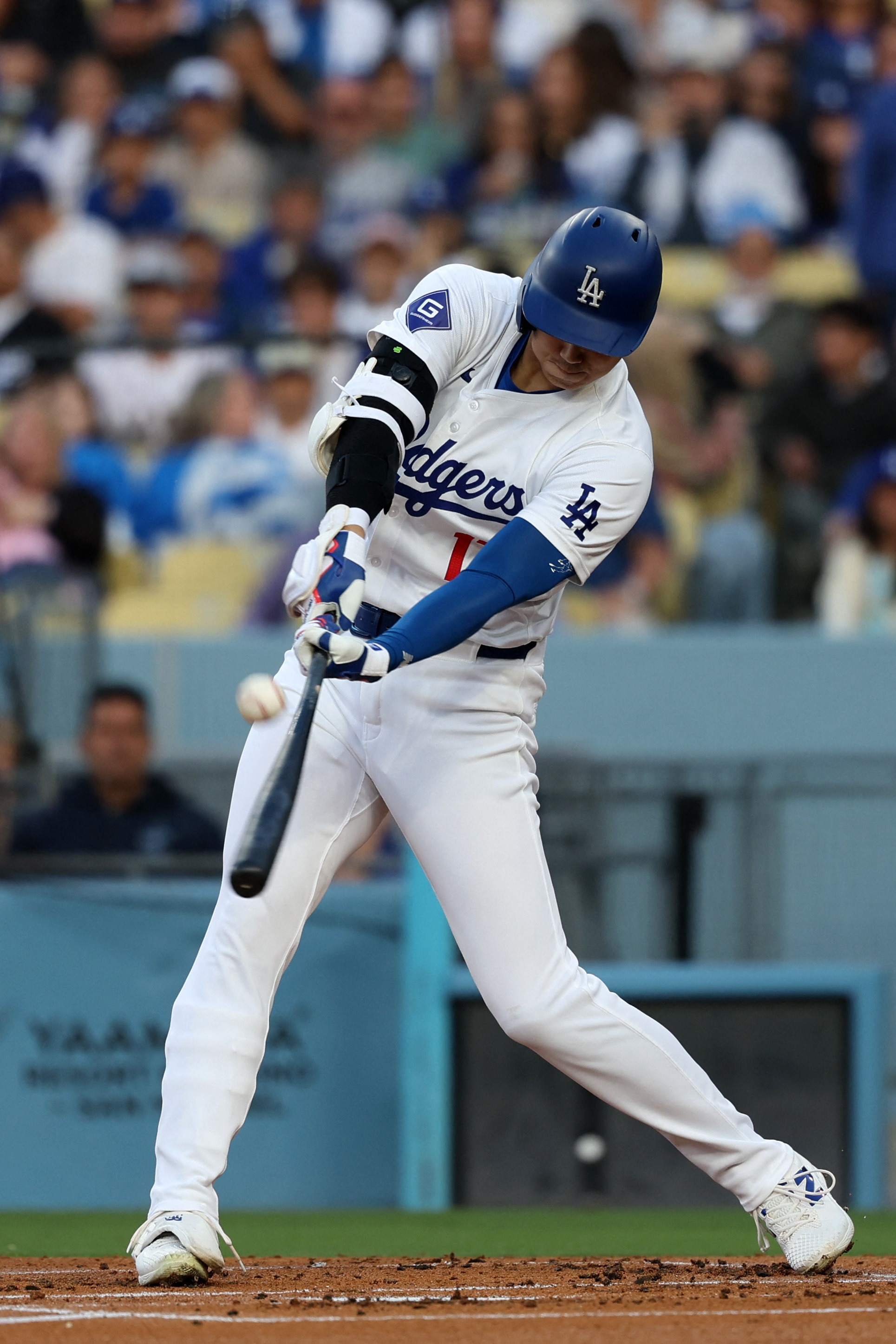 Yoshinobu Yamamoto, Dodgers keep Rockies at bay | Reuters