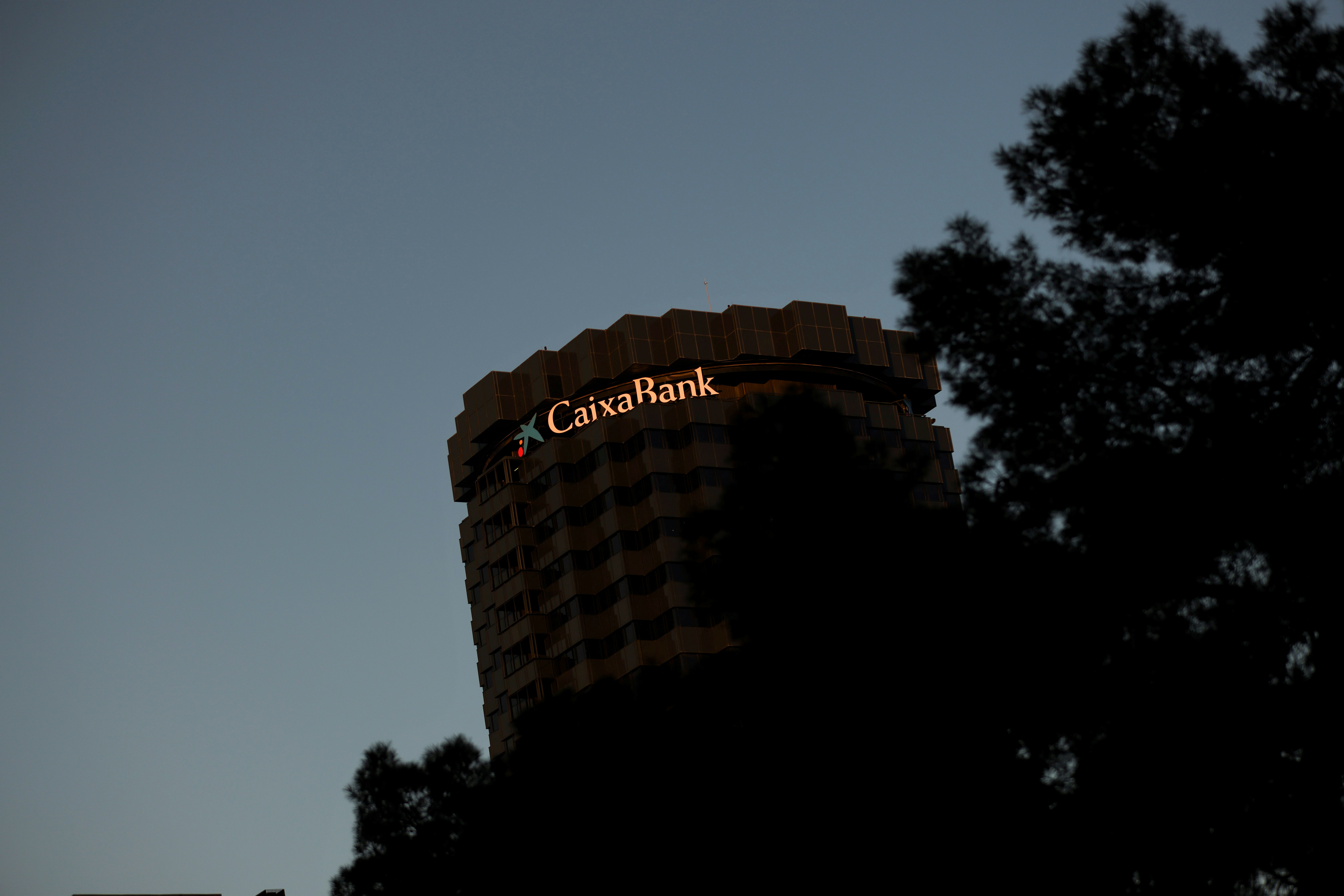 CaixaBank financiará la construcción de la torre sur de AQ Urban