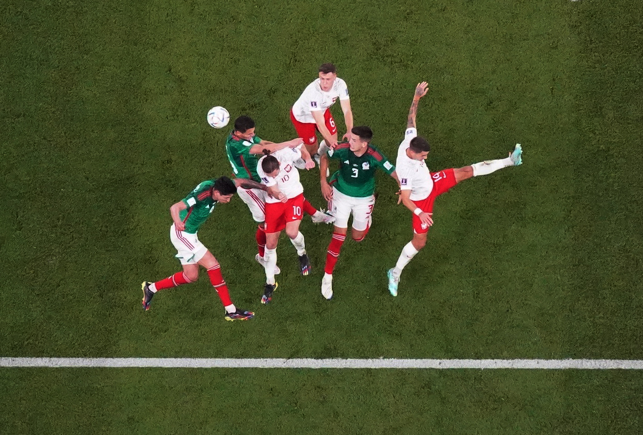 Mexico 0-0 Poland: Robert Lewandowski has penalty saved in World