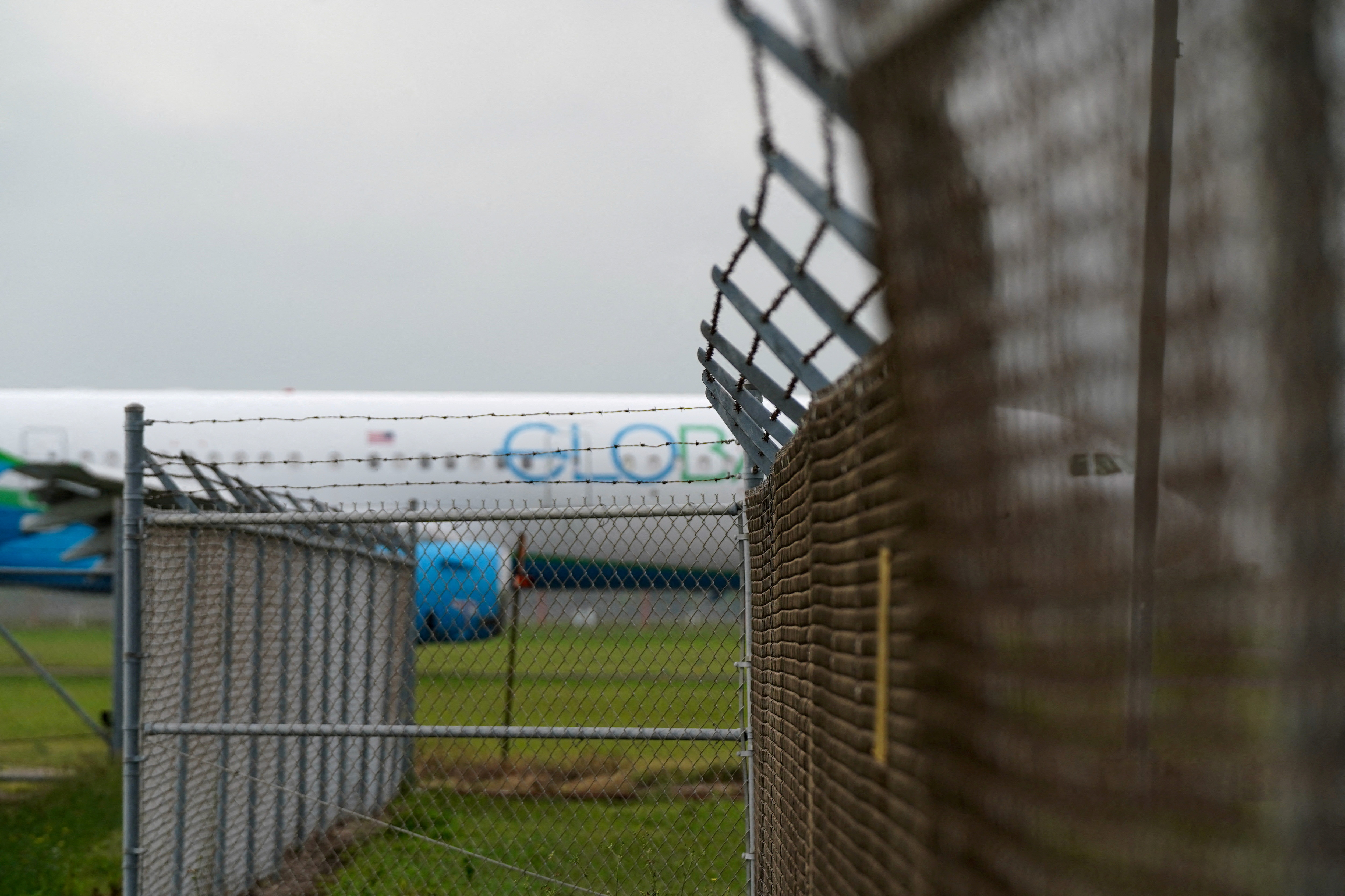 U.S. immigration authorities deport migrants from Texas to Colombia