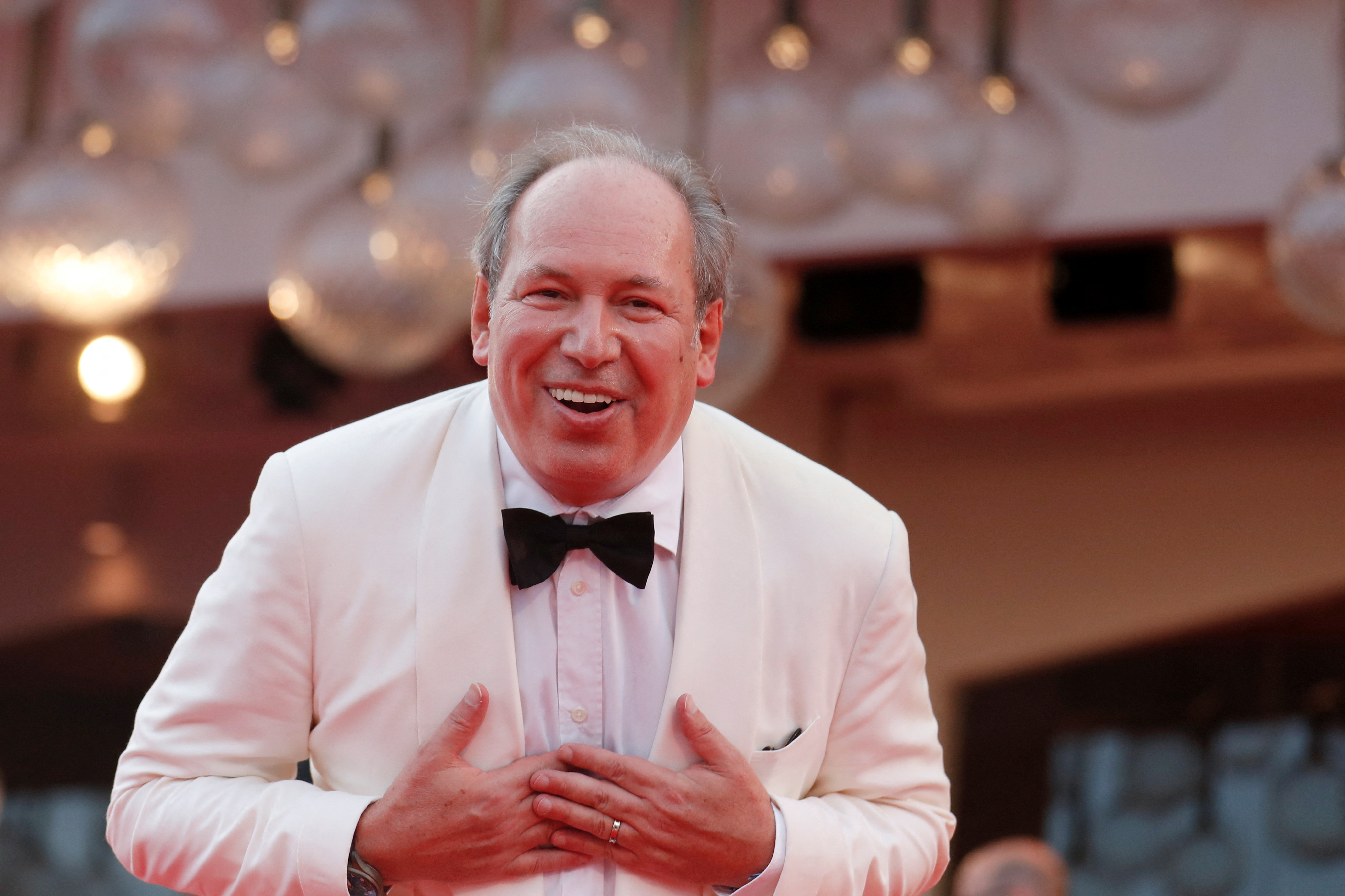 Hans Zimmer Reacts to Oscar Win in Bathrobe: 'Who Else Has Pajamas Like  This?' (Video) - TheWrap