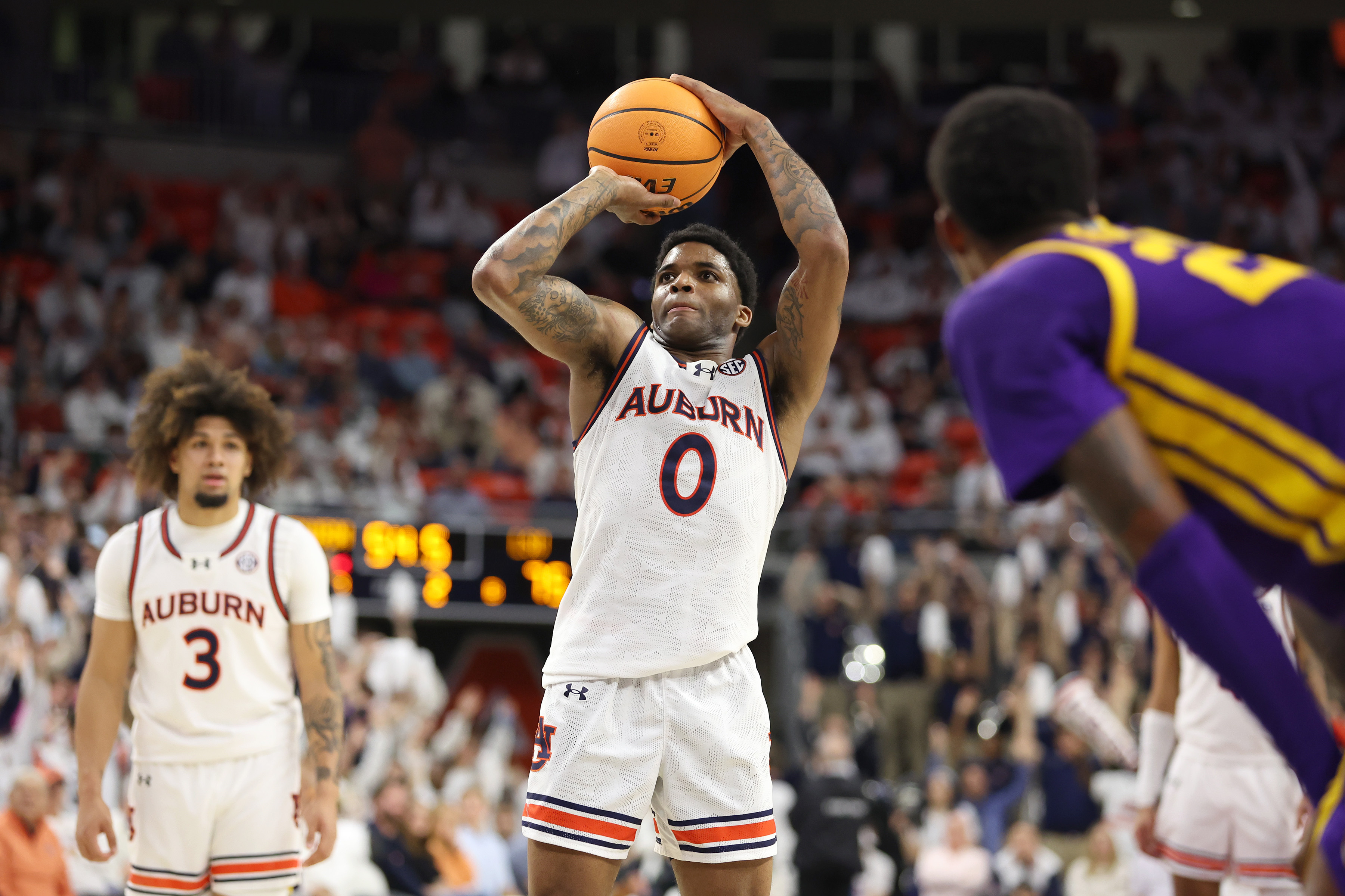 No. 16 Auburn Defeats LSU For Ninth Straight Win | Reuters