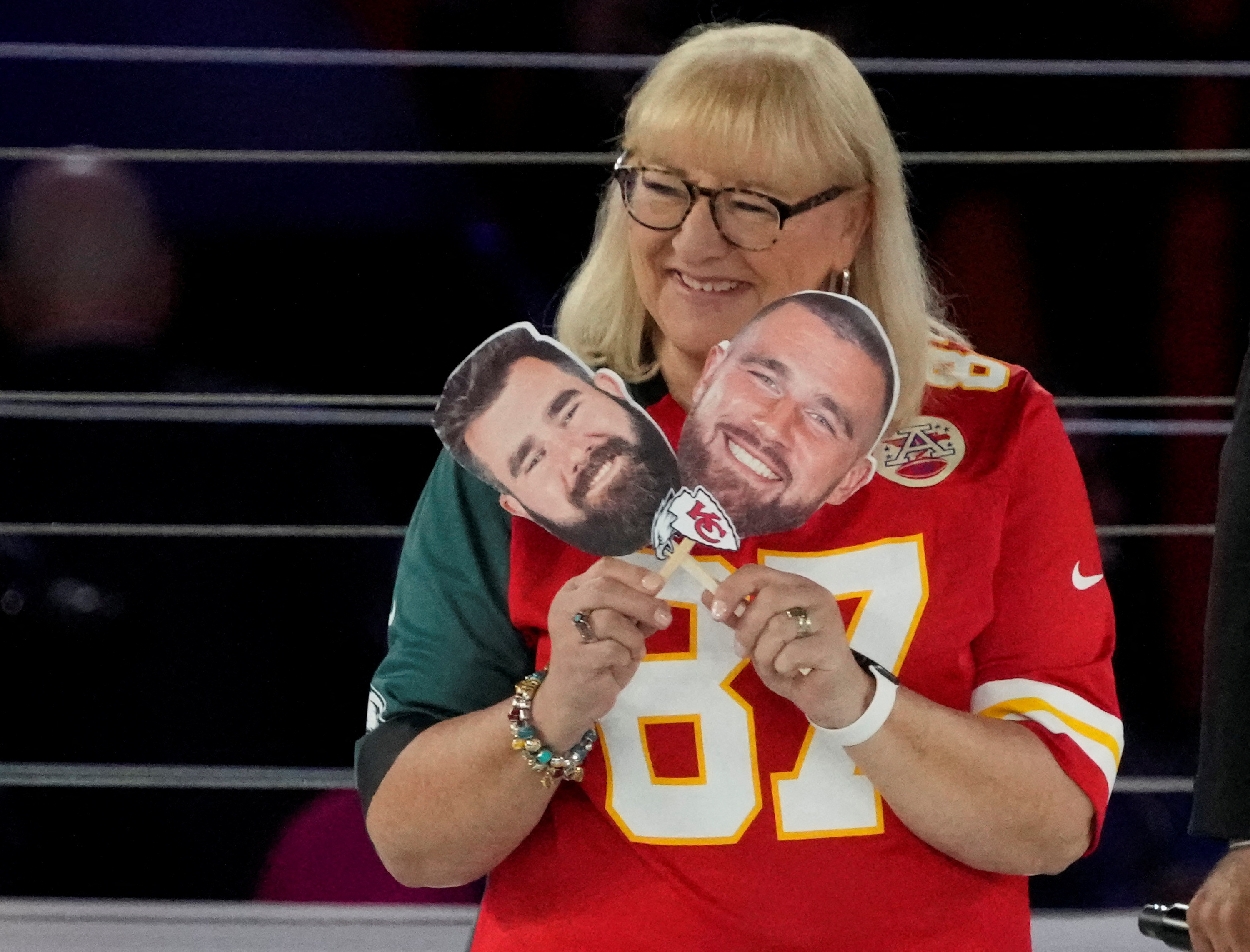 A Maryland woman made Donna Kelce's viral split Super Bowl outfit - CBS  Baltimore