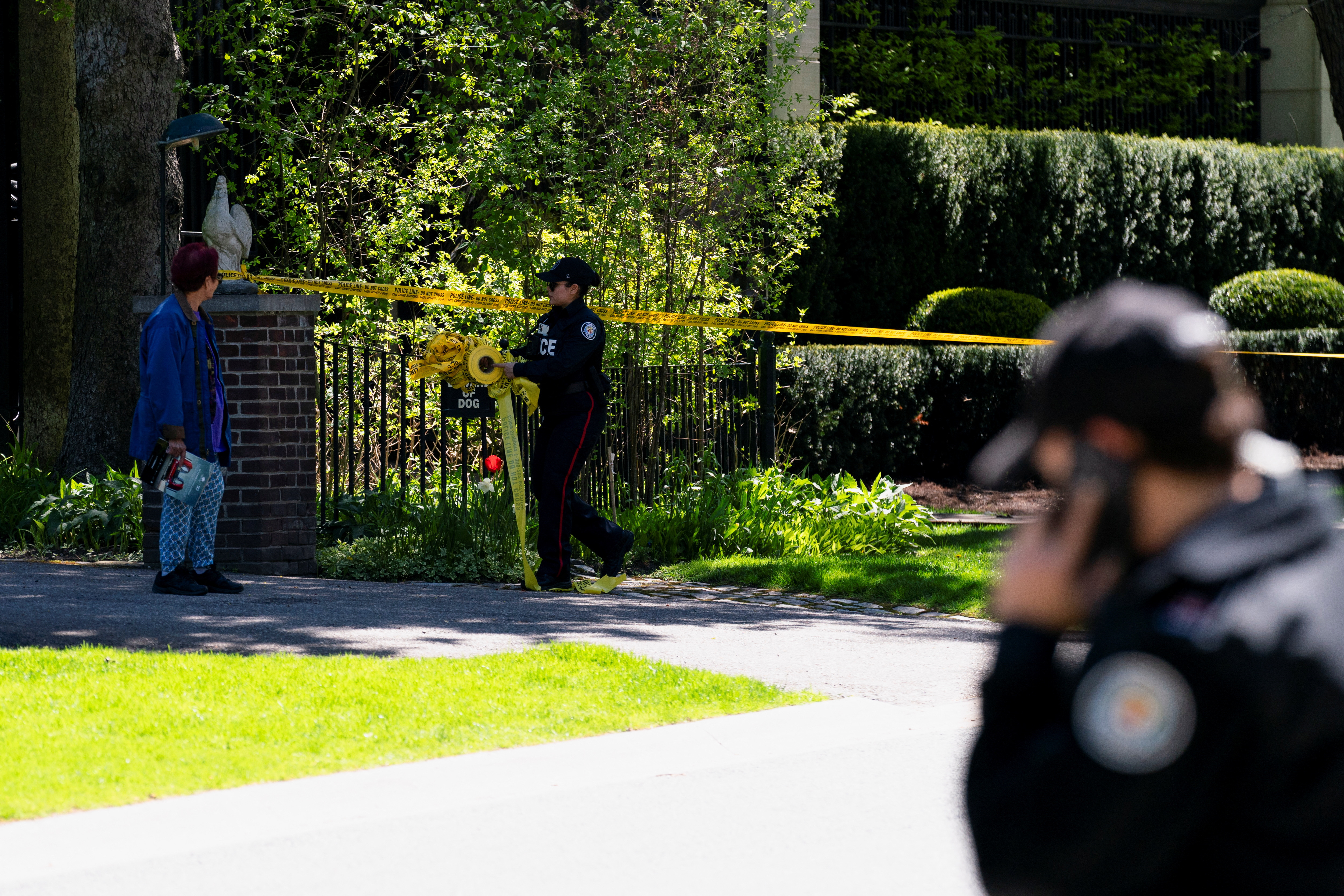 Shooting outside the mansion of Canadian rap star Drake in Toronto