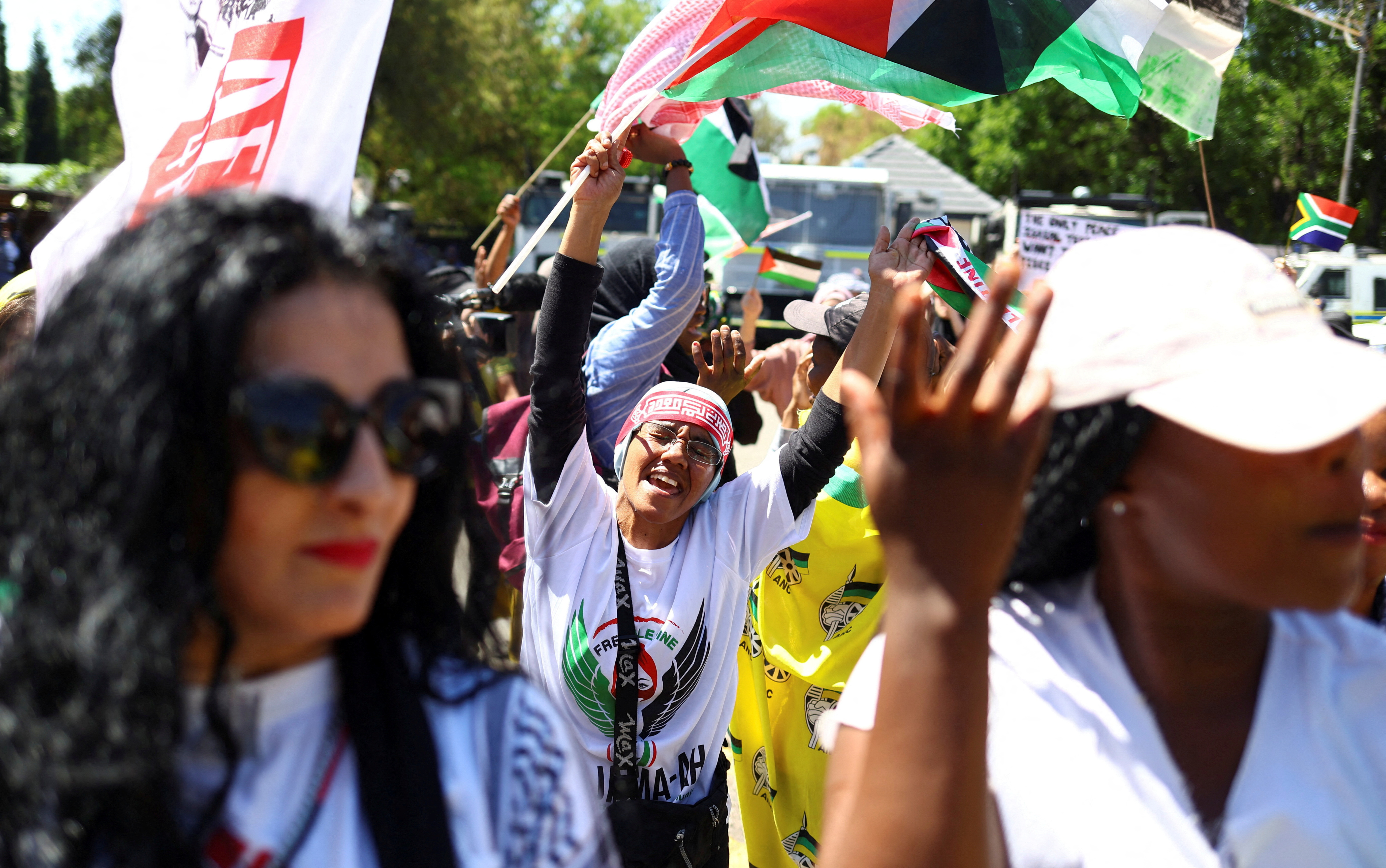 Νοτιοαφρικανοί νομοθέτες ψήφισαν υπέρ της αναστολής των διπλωματικών σχέσεων με το Ισραήλ και του κλεισίματος της πρεσβείας