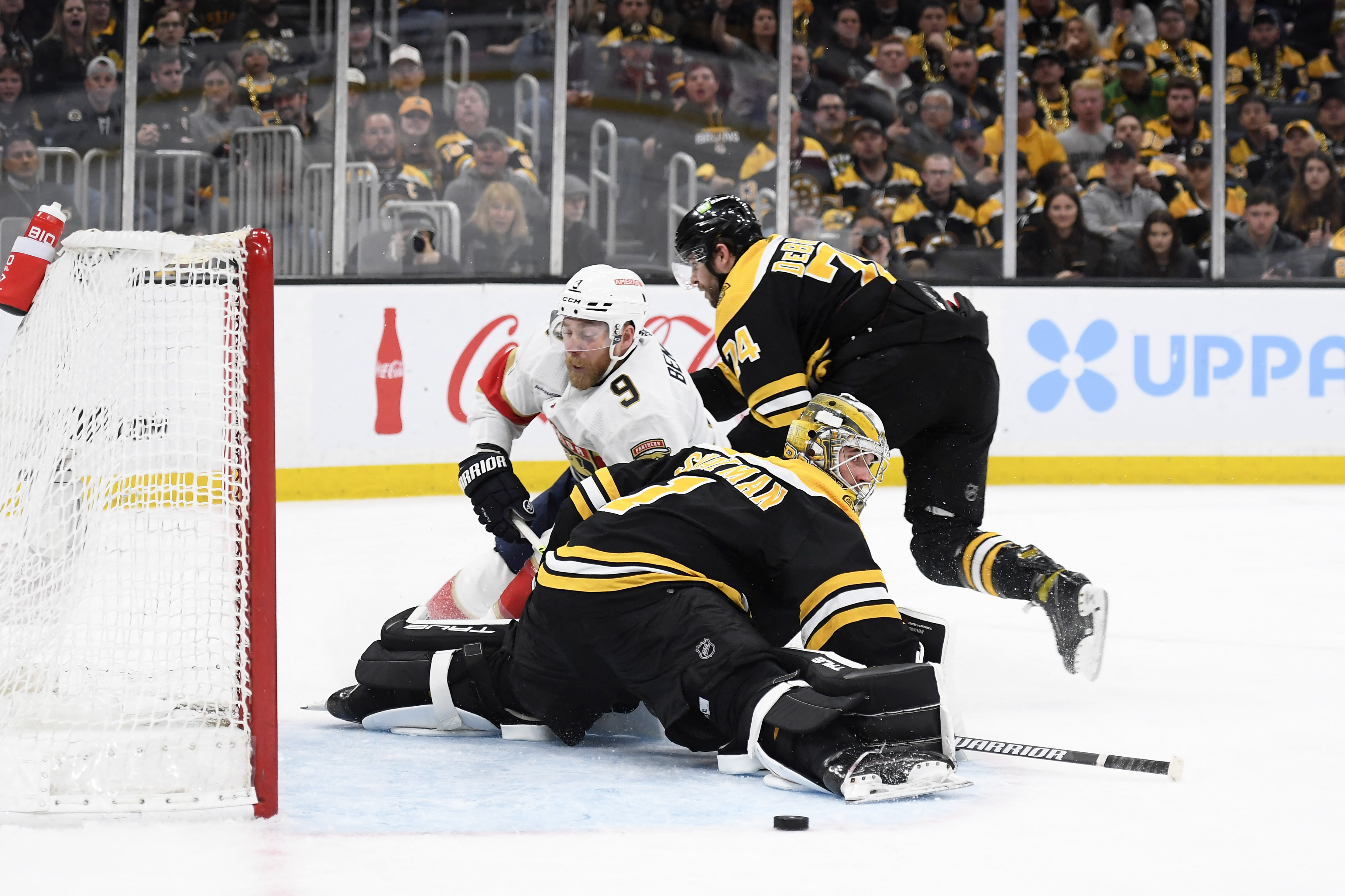 Panthers stun Boston Bruins, who set NHL records for wins and points, in OT  to advance to second round – Sun Sentinel