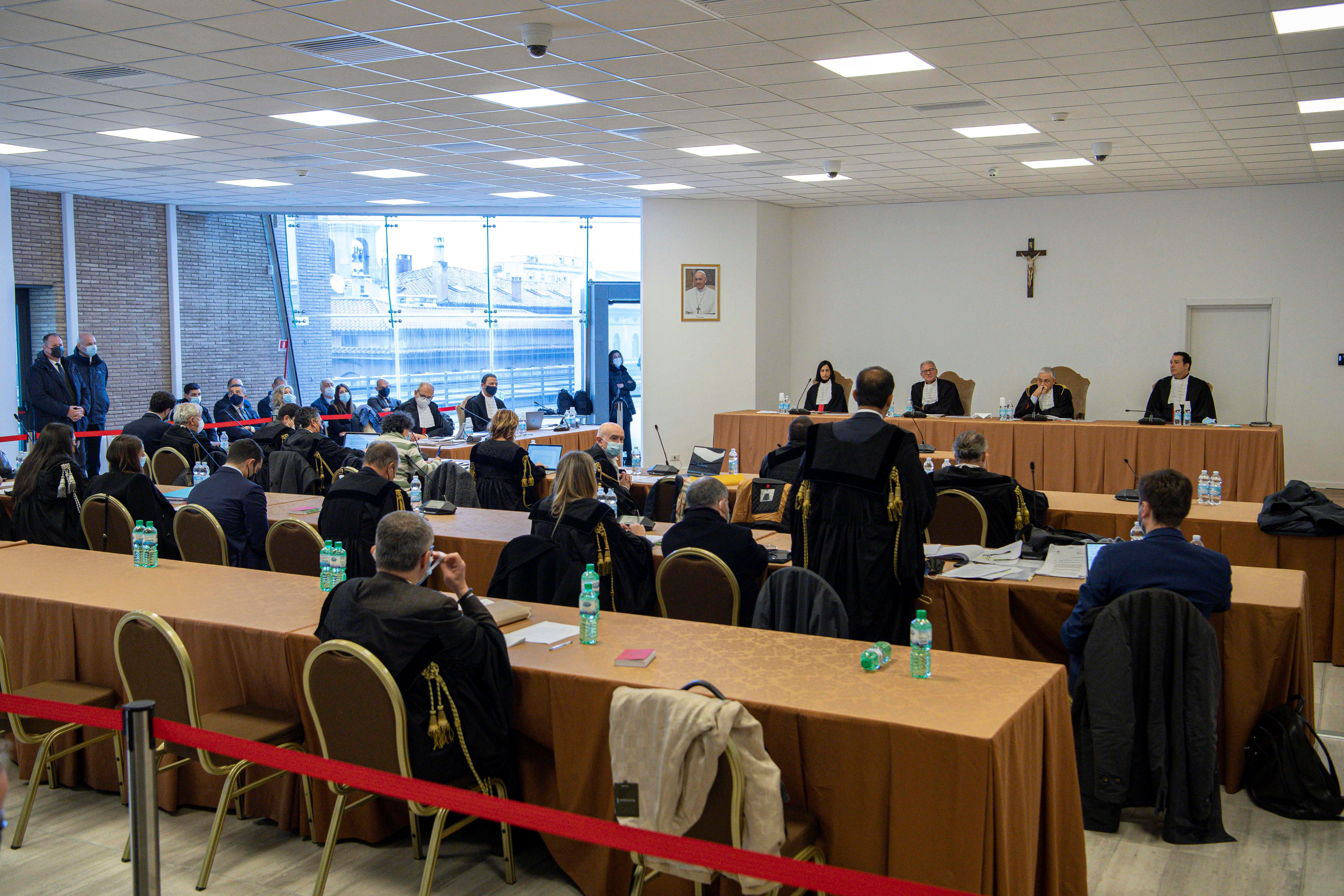 Landmark Vatican corruption trial resumes