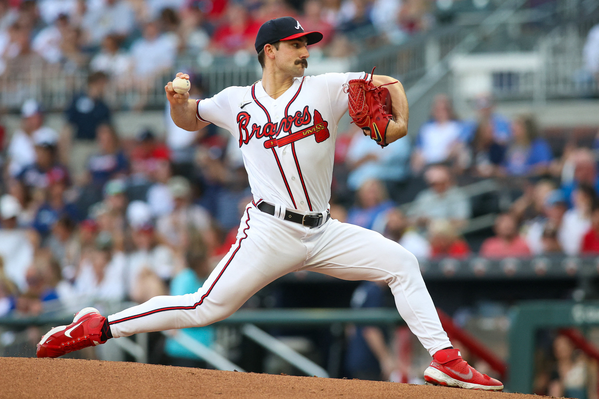 Braves continue torrid June, beat Twins in series opener