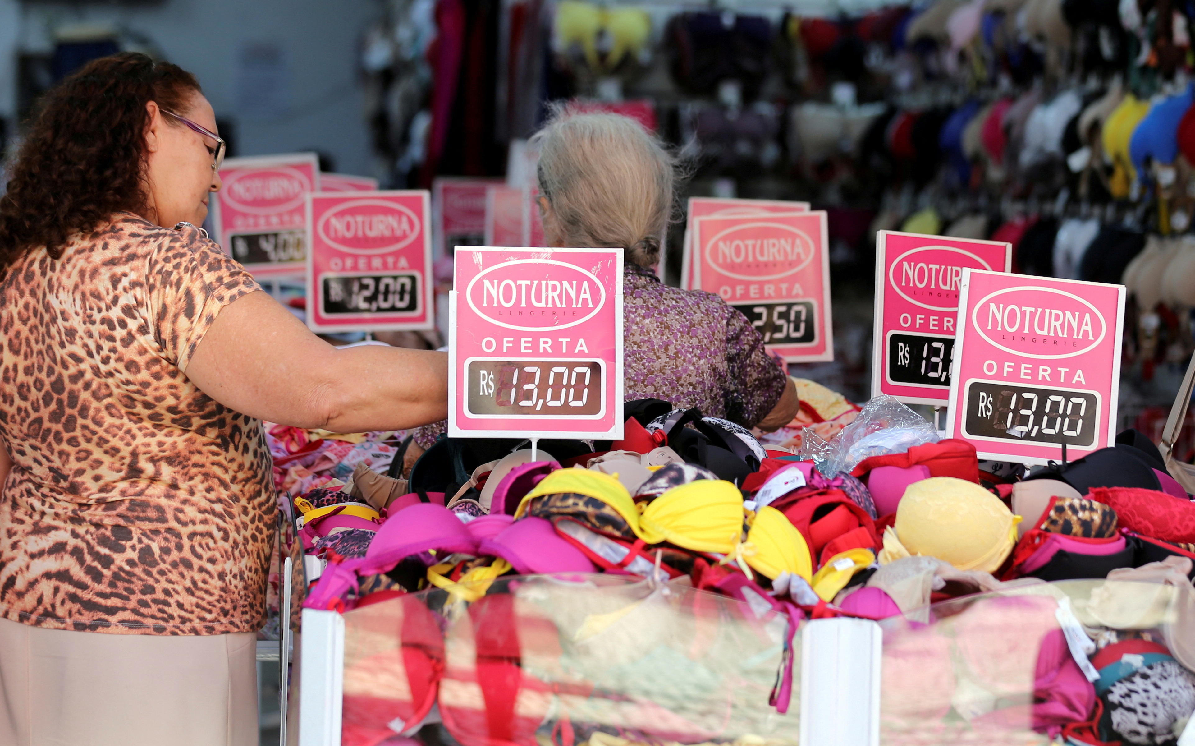 ブラジル経済活動指数、11月は前月比0.01%上昇 予想下回る