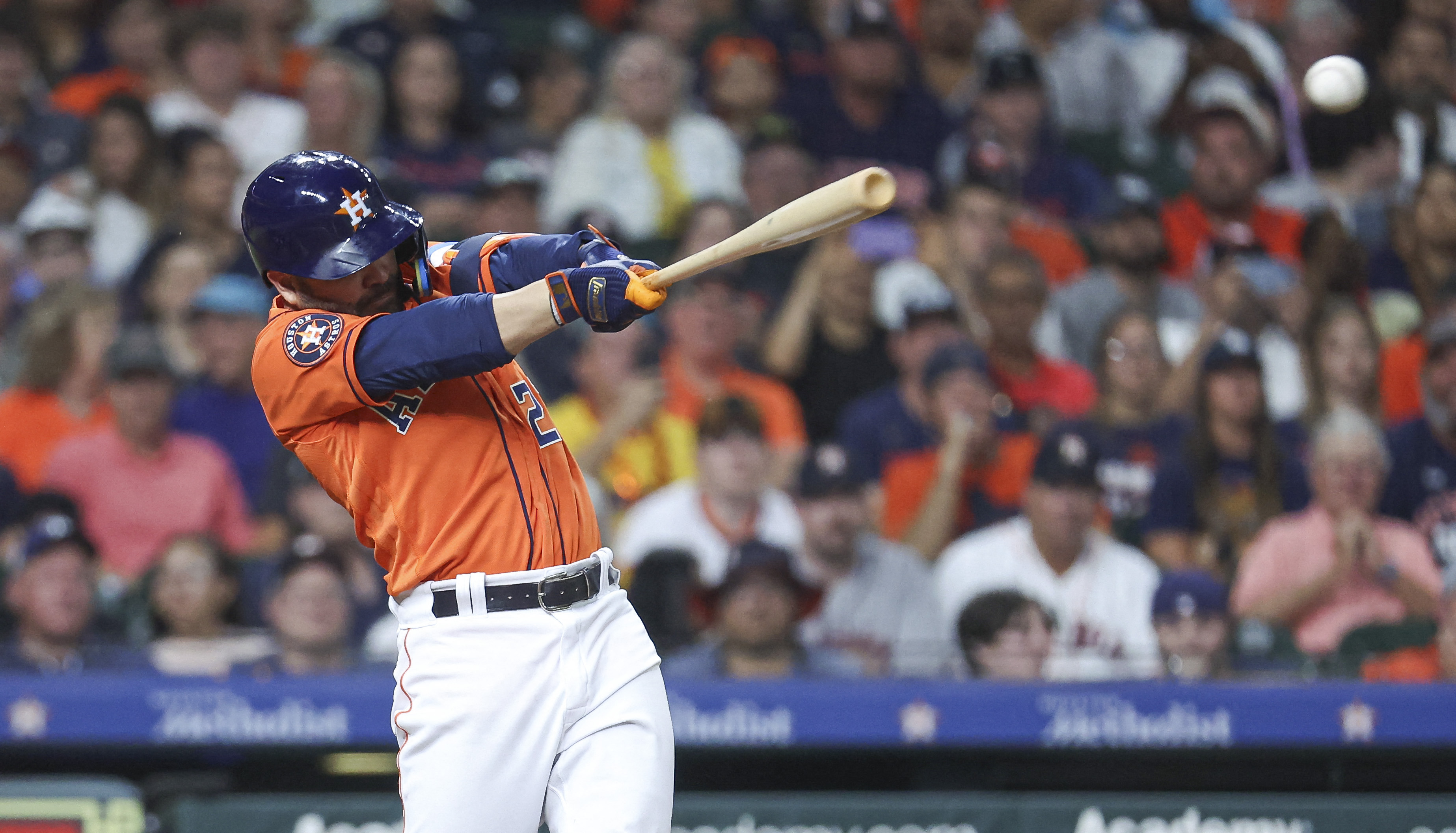 José Siri doubles, scores tiebreaking run to lift Rays past Astros, 4-3