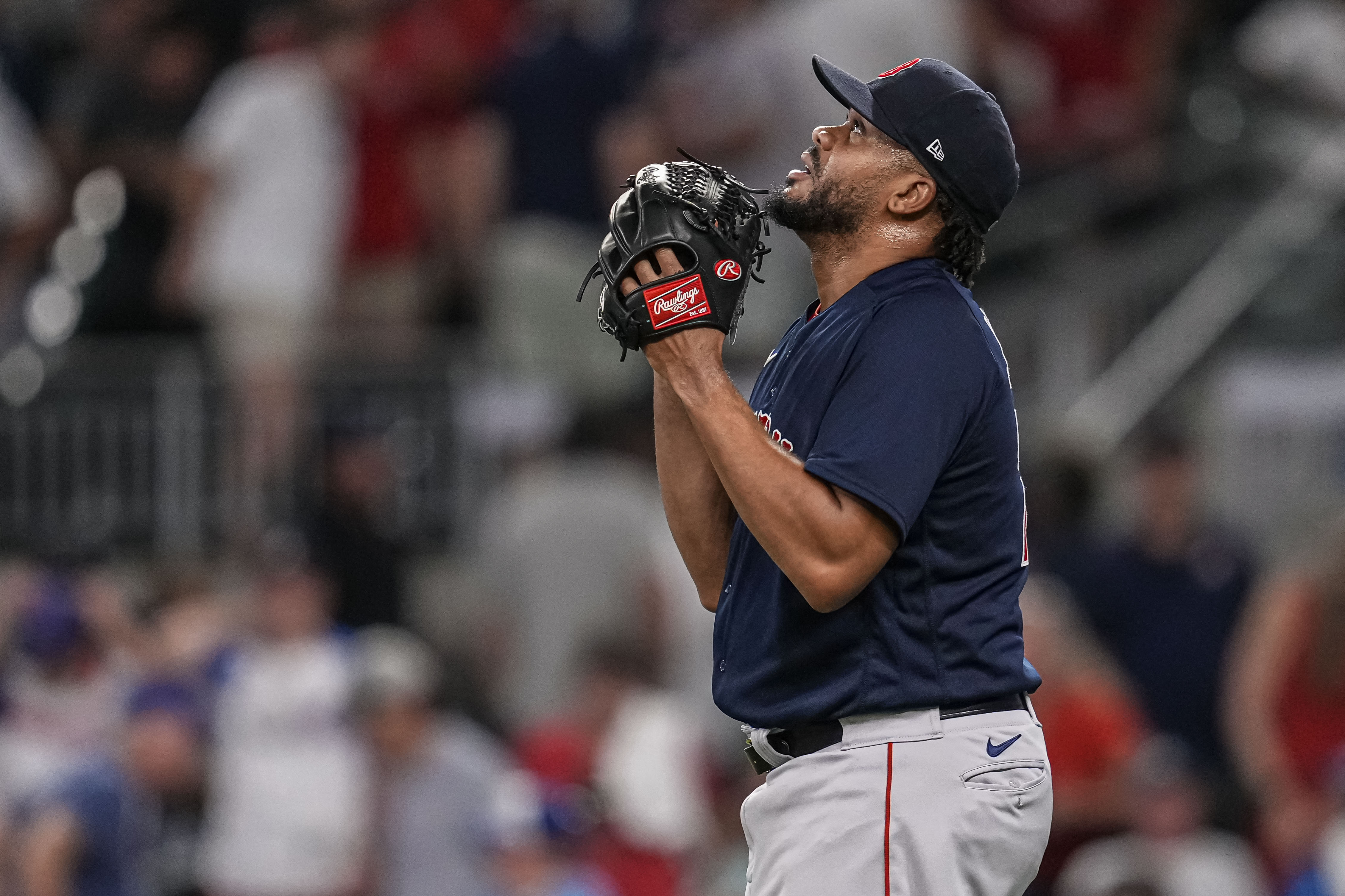 Kenley Jansen strikes out d'Arnaud to seal his 400th career save :  r/baseball