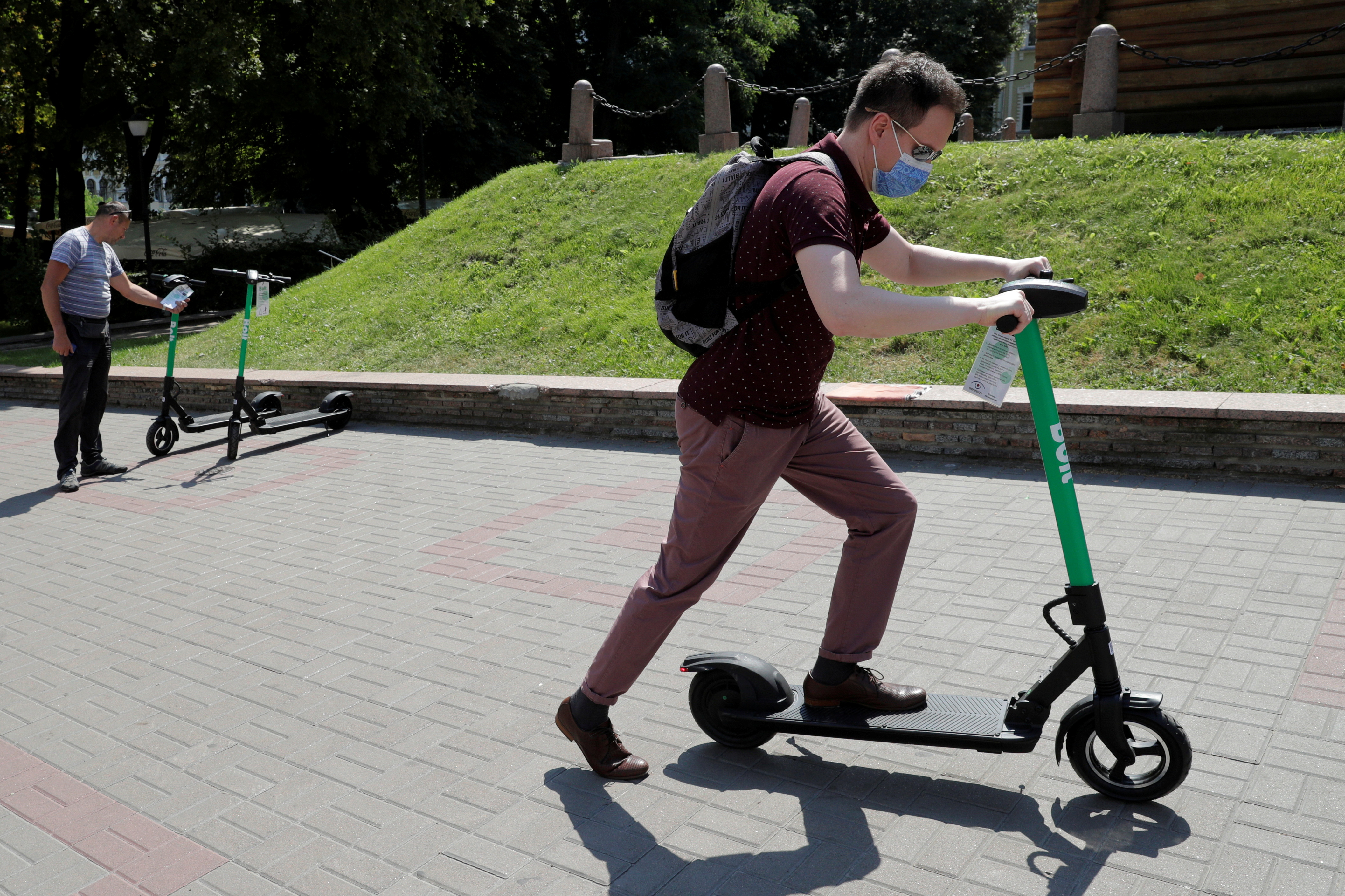 klodset George Stevenson dyd Bolt undercuts rivals in nine-city German e-scooter rollout | Reuters