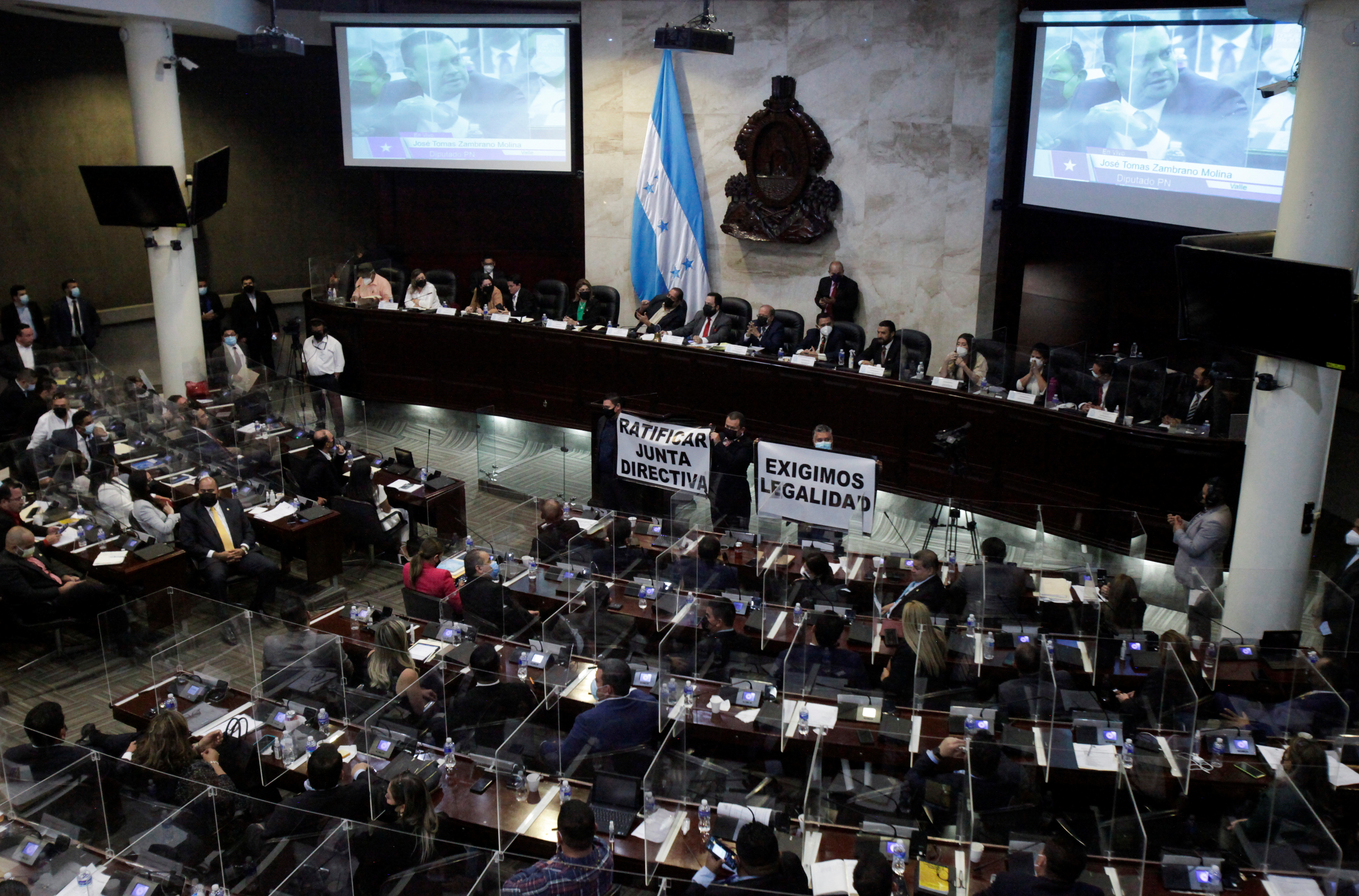A general view of lawmakers attending the first session of the Congress in Tegucigalpa