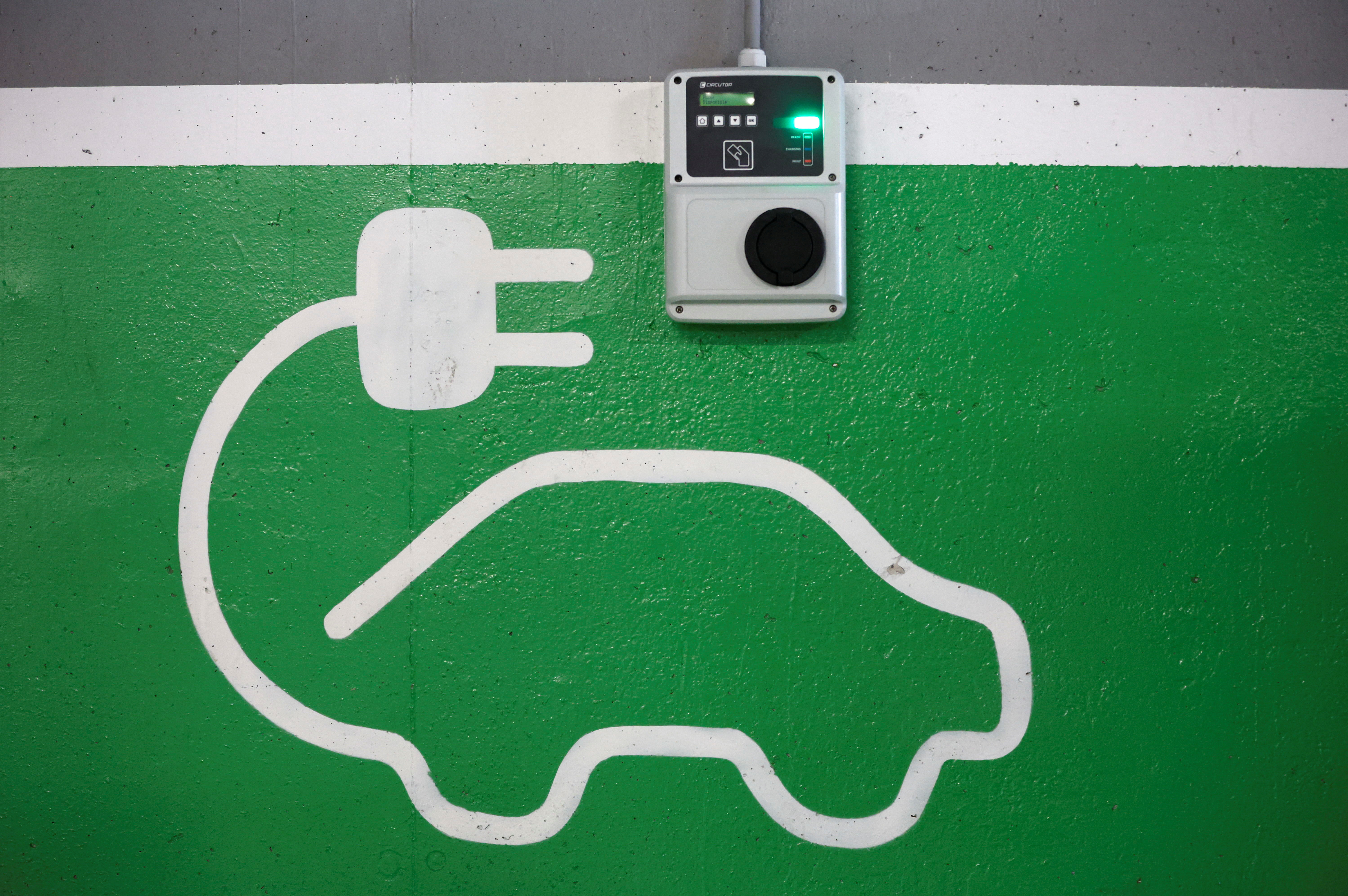 An electric vehicle Circutor charger is pictured in a supermarket's parking lot