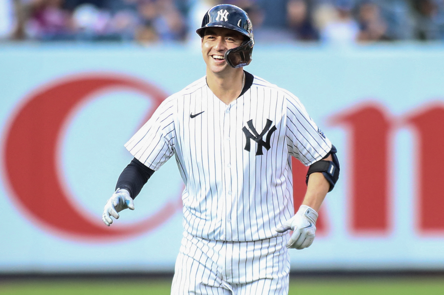 Yankees' Higashioka caps wild game with walk-off hit in 13th vs
