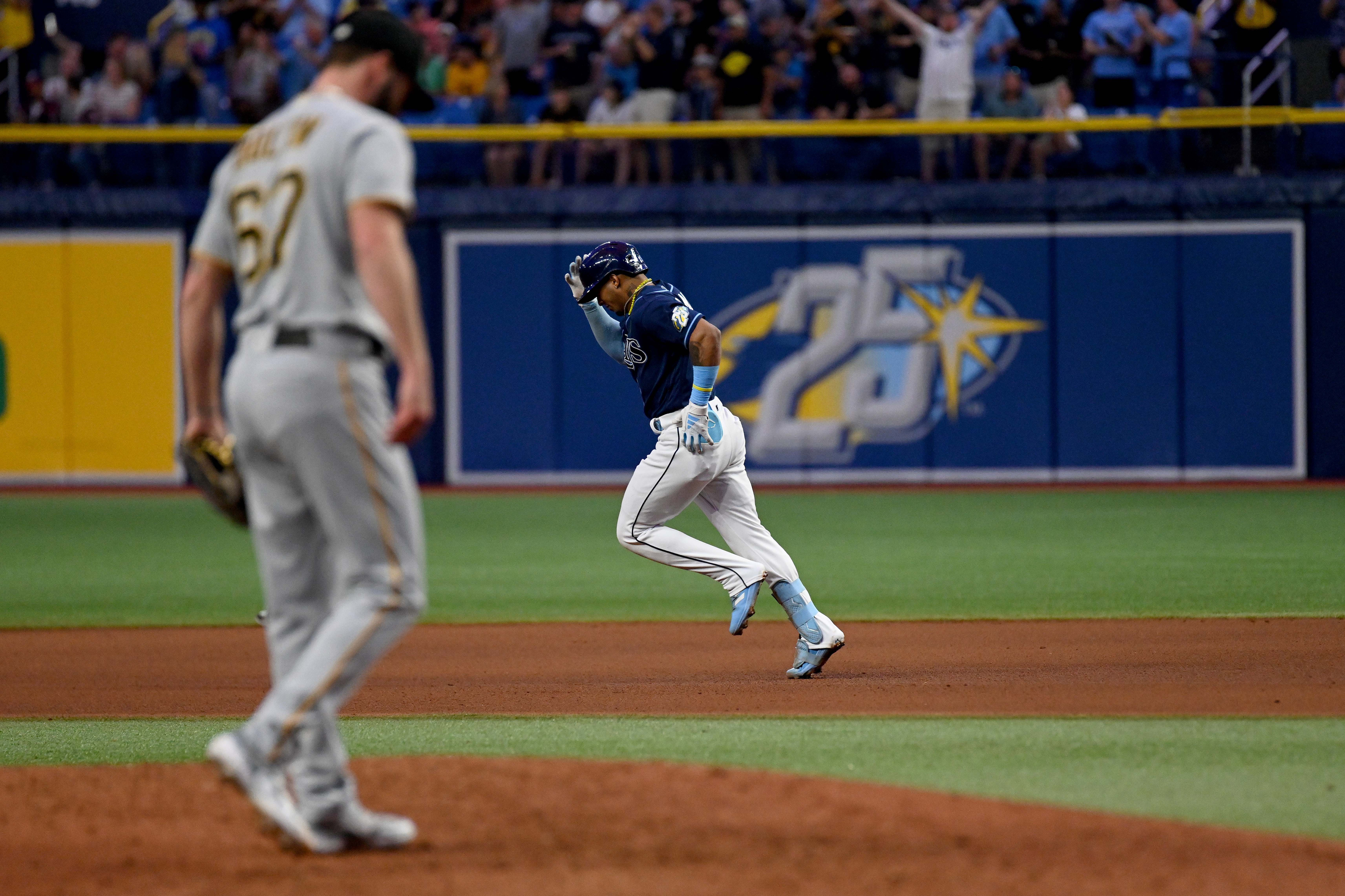 Shane McClanahan improves to 6-0 as Rays throttle Pirates 8-1 - CBS  Pittsburgh