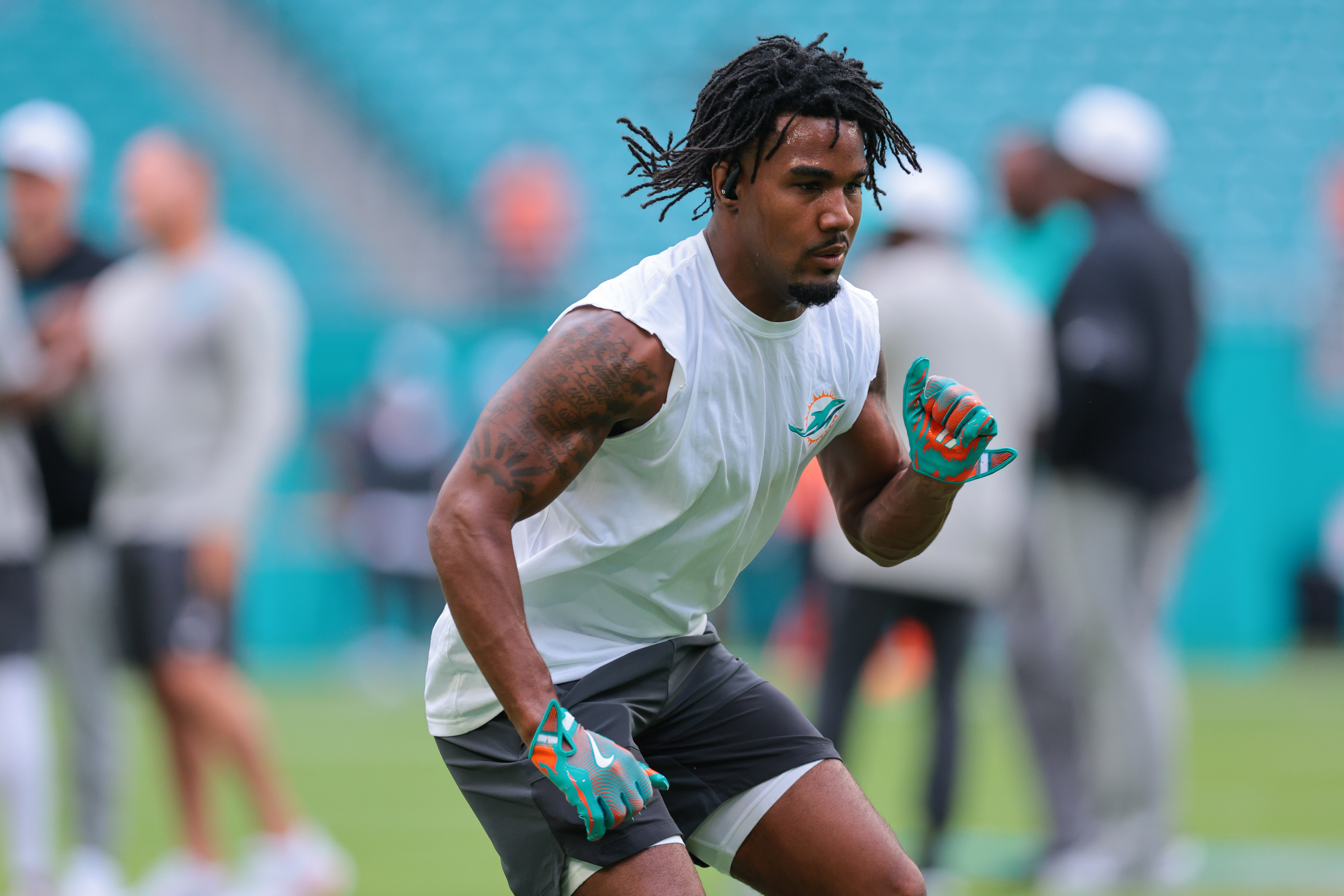 Dolphins WR Jaylen Waddle (shoulder) active vs. Bills | Reuters