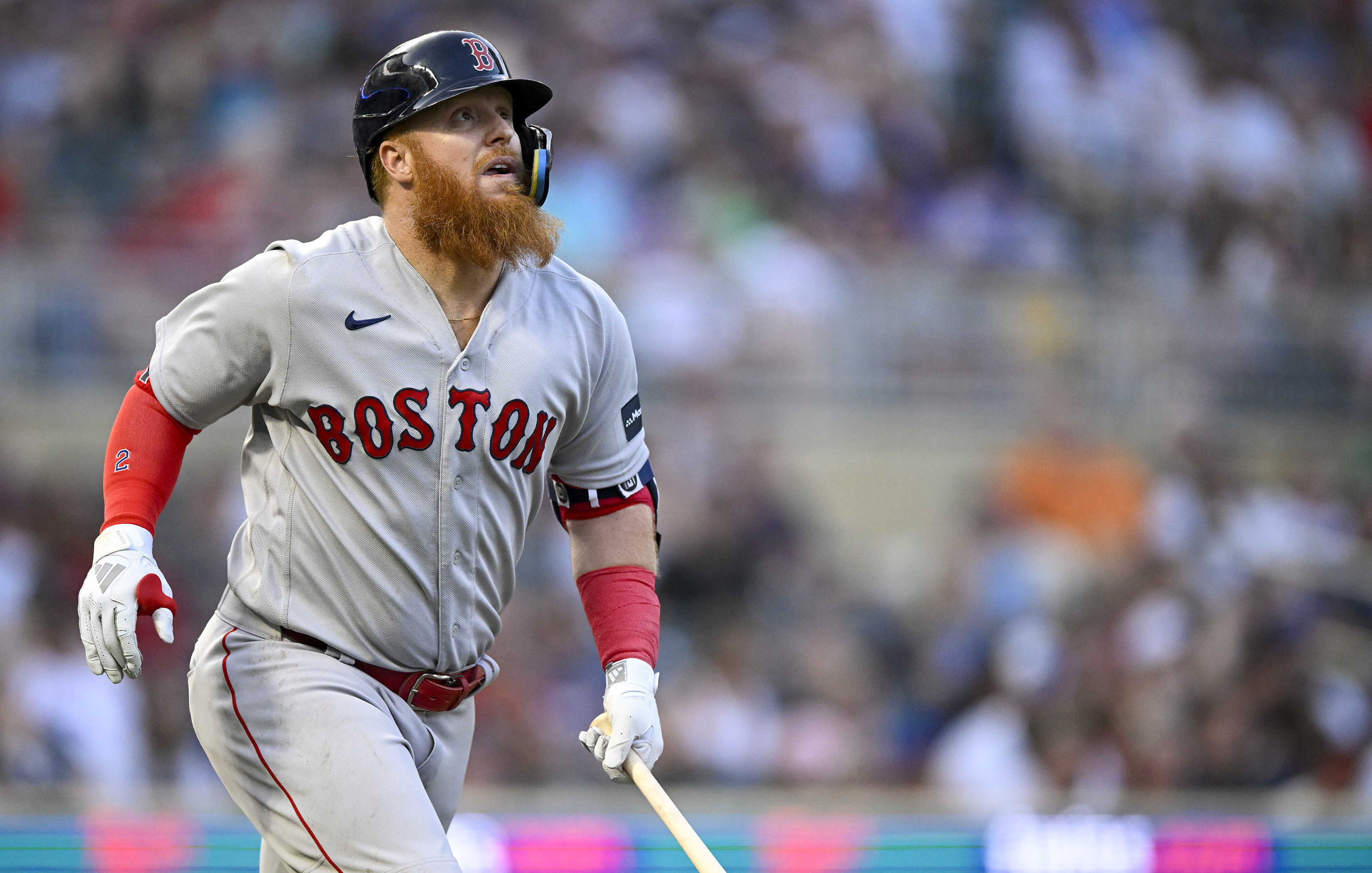 Arroyo has 5 hits, 4 RBIs as Red Sox beat Twins 10-4 for 6th straight win