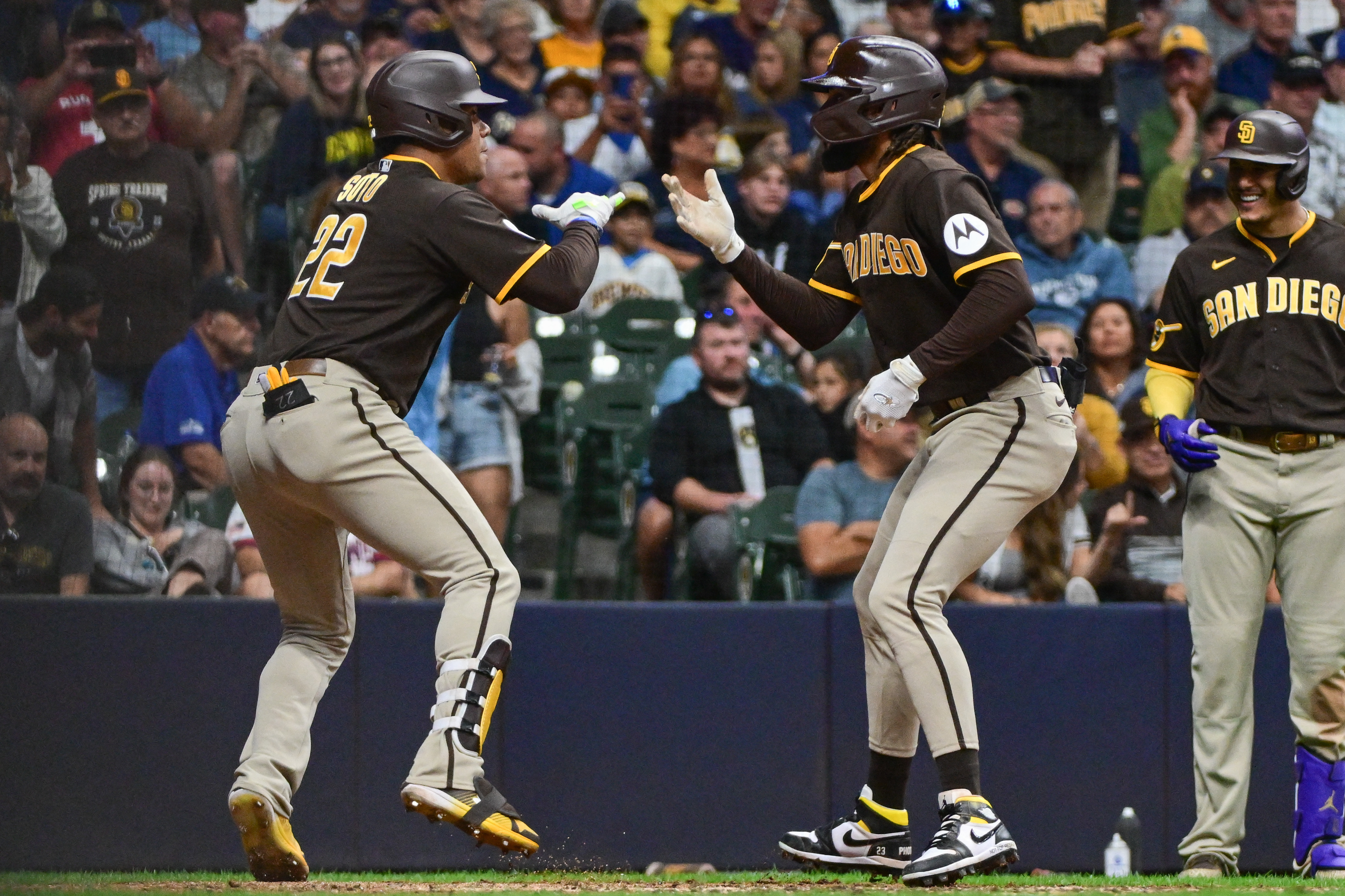 MILWAUKEE, WI - AUGUST 26: San Diego Padres left fielder Juan Soto