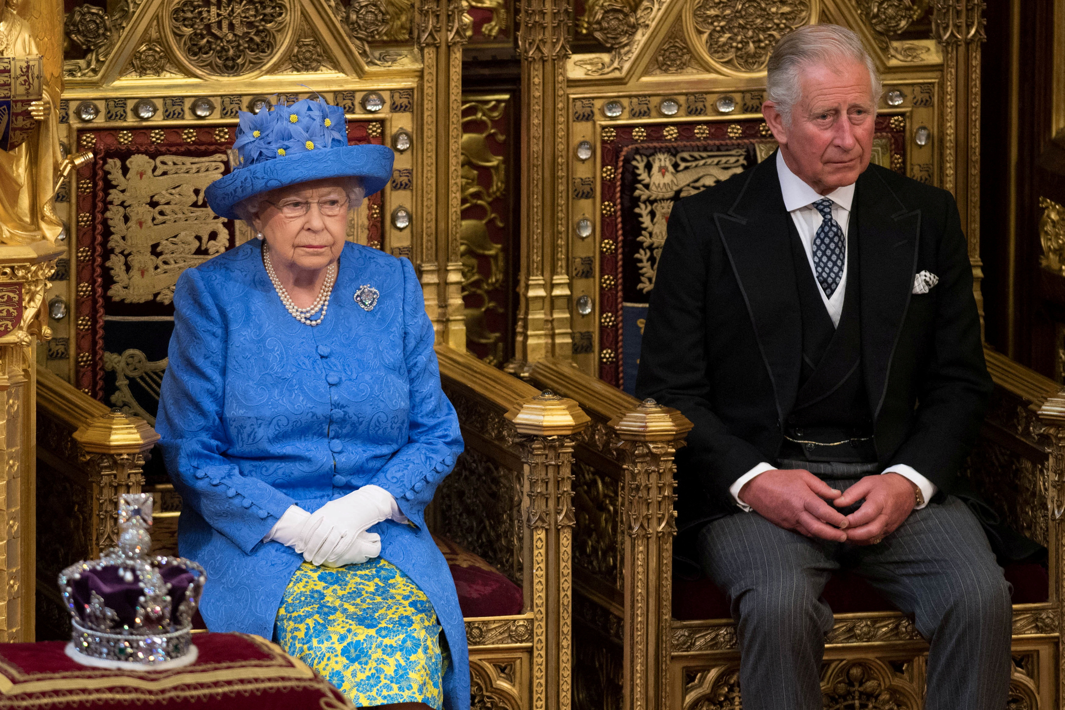 British monarchy: An ailing Queen Elizabeth, an exiled prince and shrinking  realm