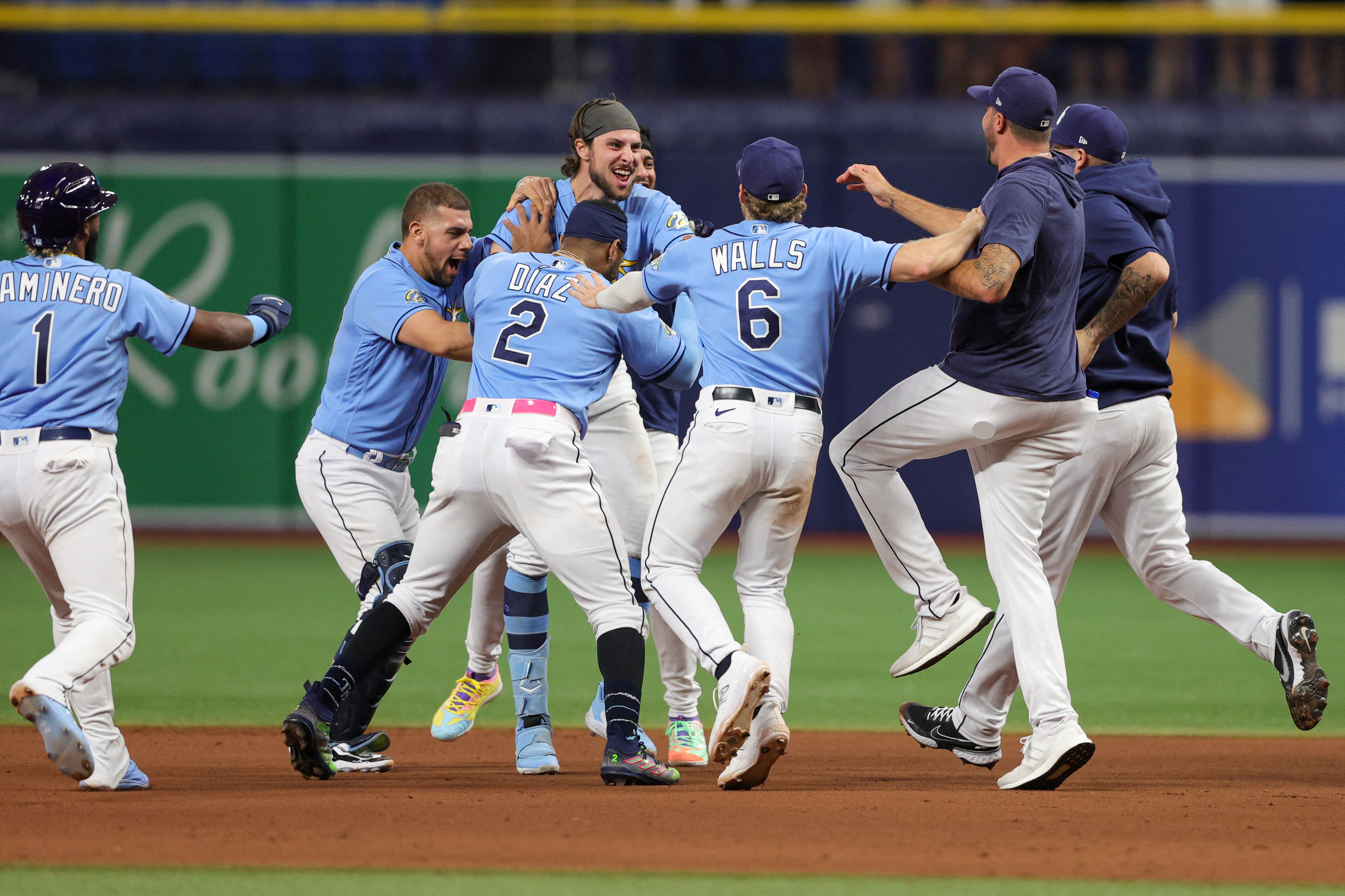 Sports Road Trips: Tampa Bay Rays 3 at Toronto Blue Jays 6