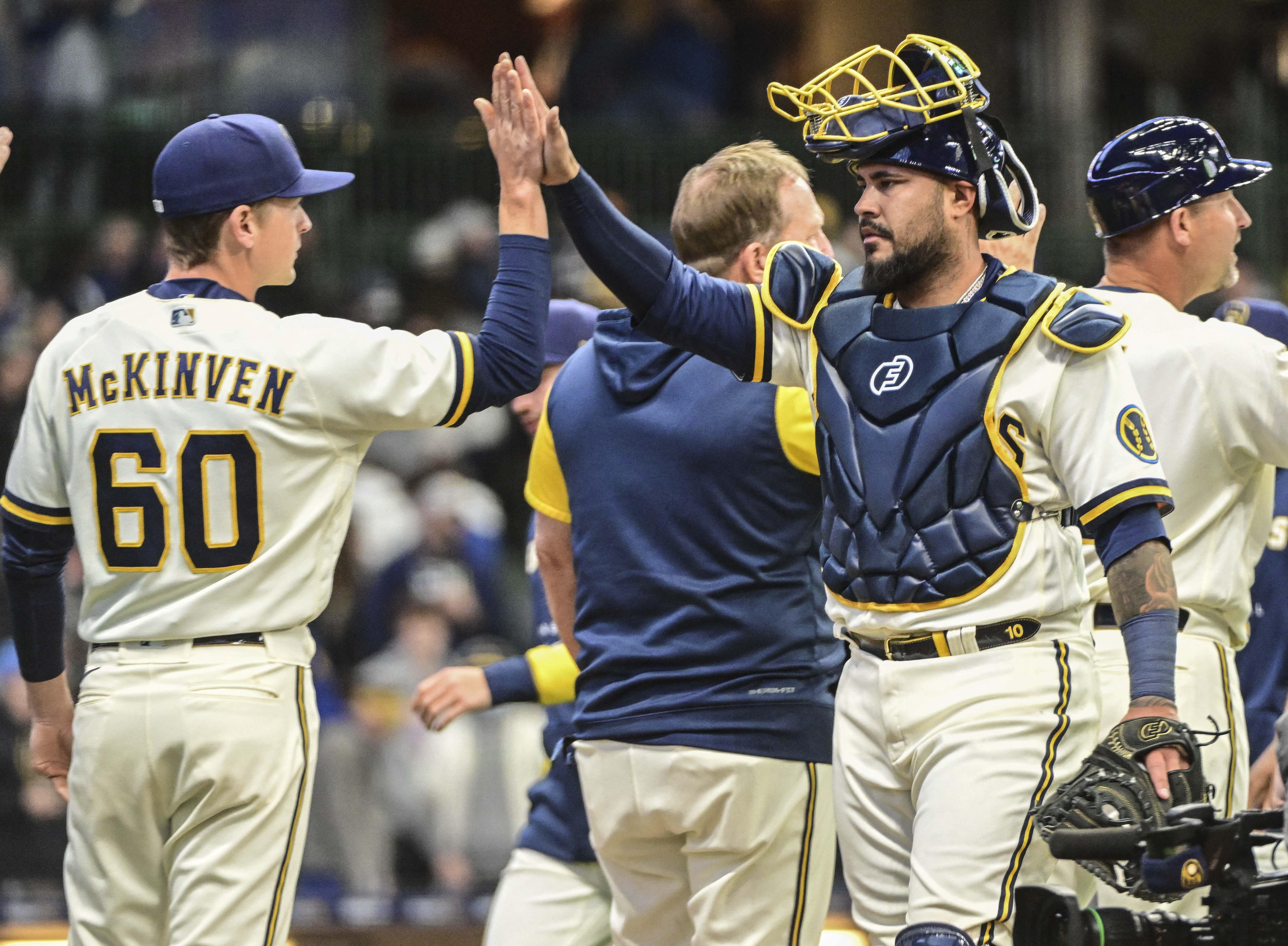 Brandon Woodruff's gem propels Brewers to 4-2 win, series sweep of