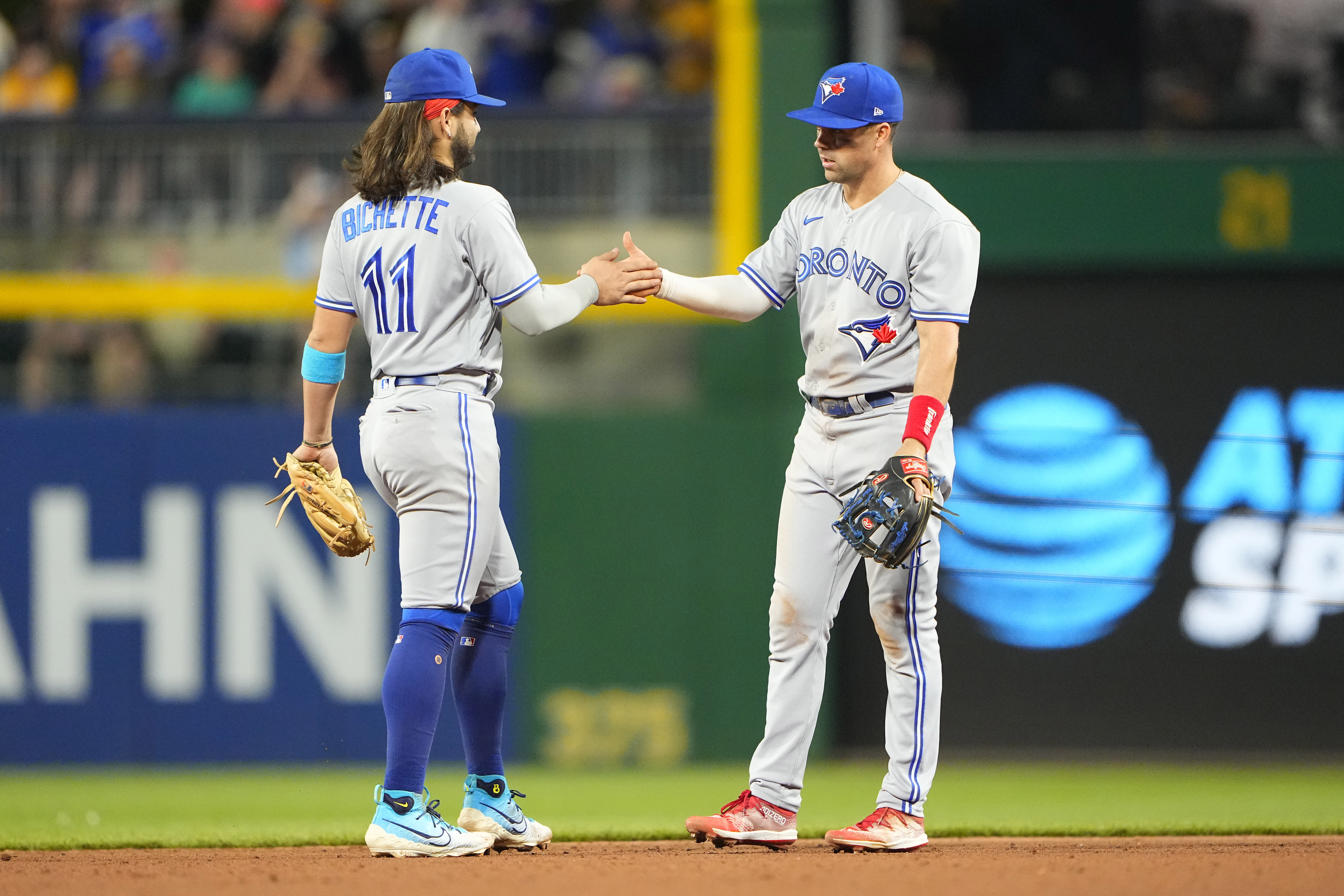 Belt and Bichette each homer for Toronto as Blue Jays edge Astros