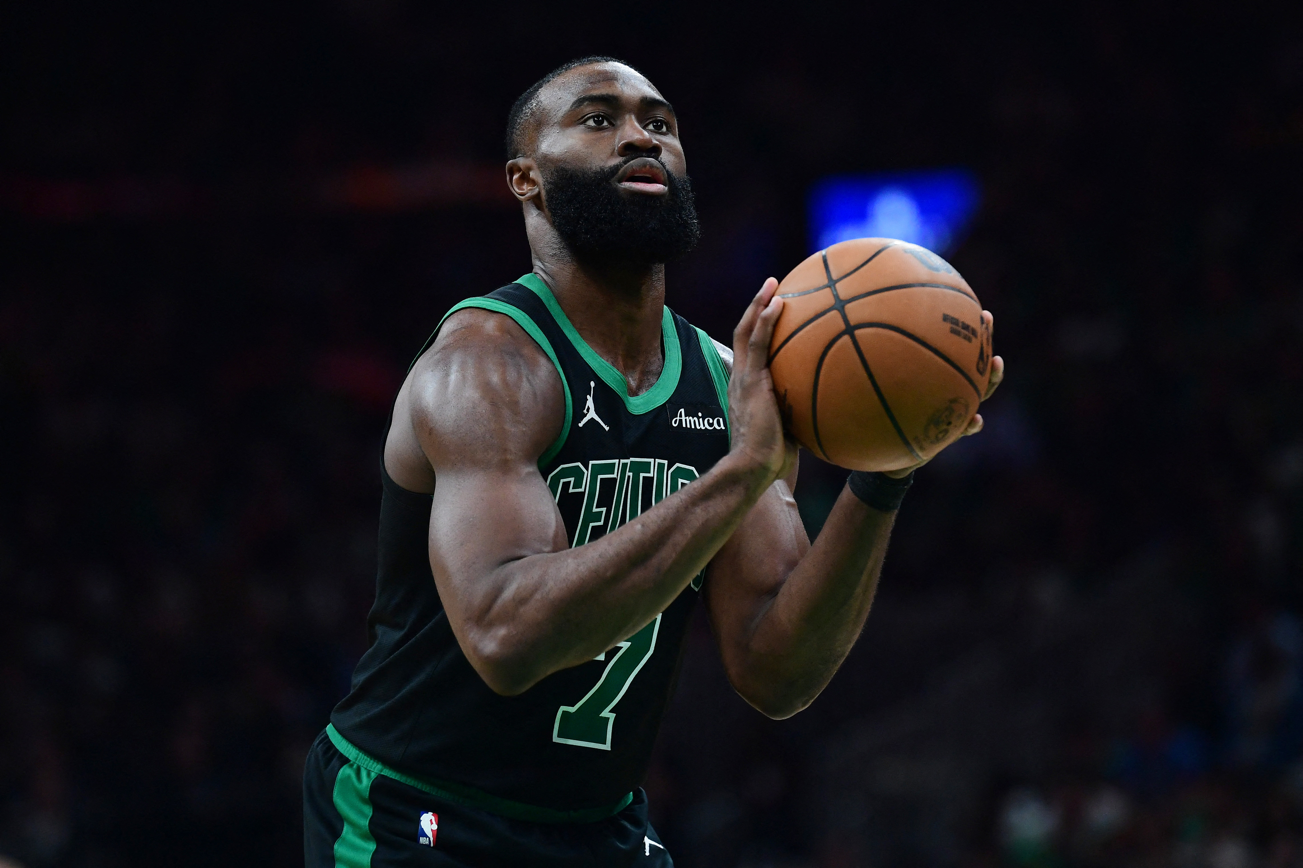 NBA＝セルティックスのブラウンが右膝手術、半月板の部分断裂