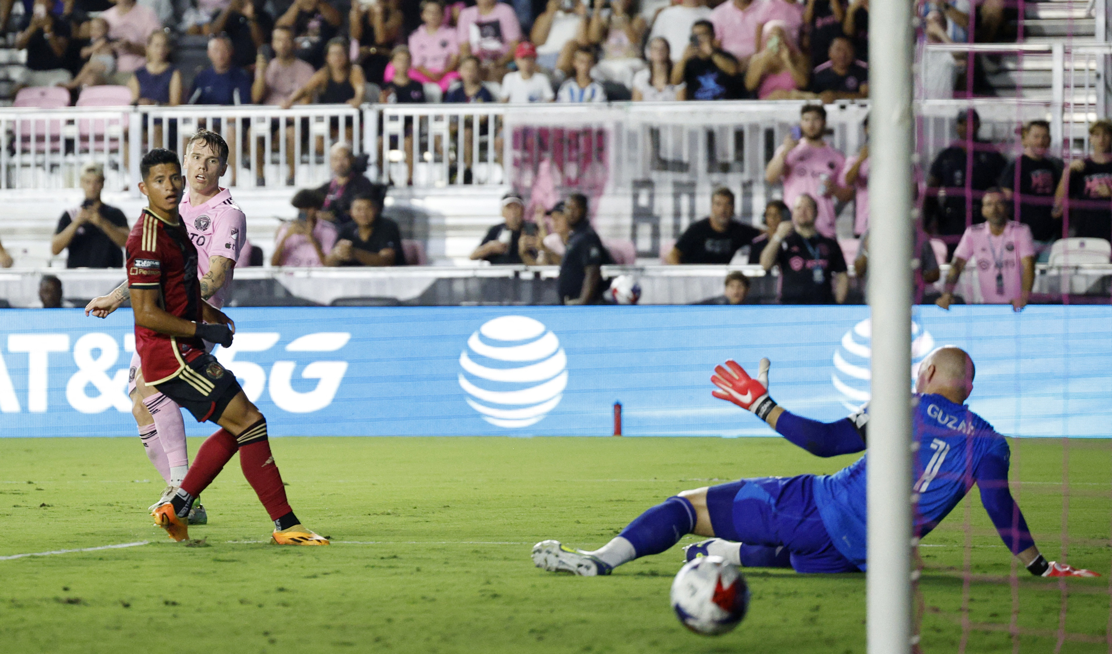 Leagues Cup » acutalités » Messi scores twice as Miami crush Atlanta