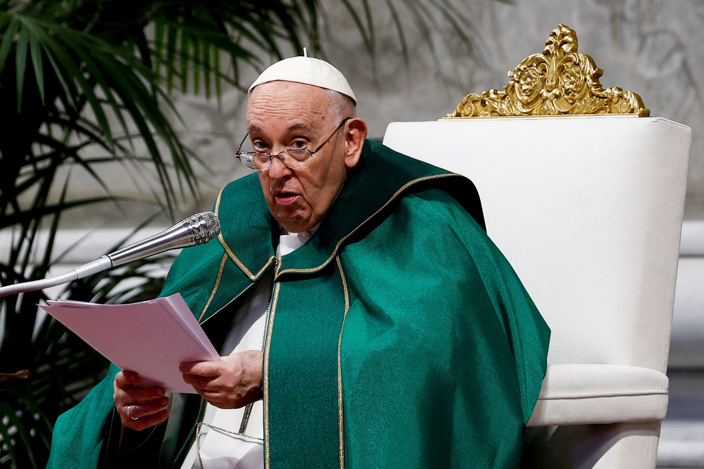 Pope urges Russian 'brothers' to restore Black Sea grain deal | Reuters