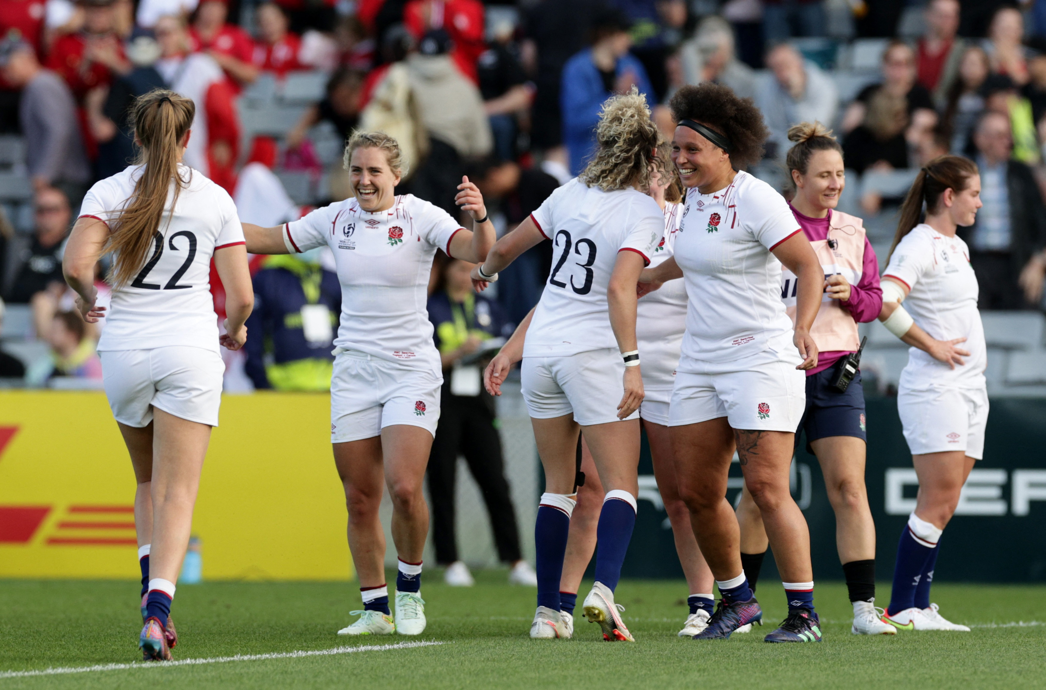 Stunning Dow try takes favourites England into World Cup final | Reuters