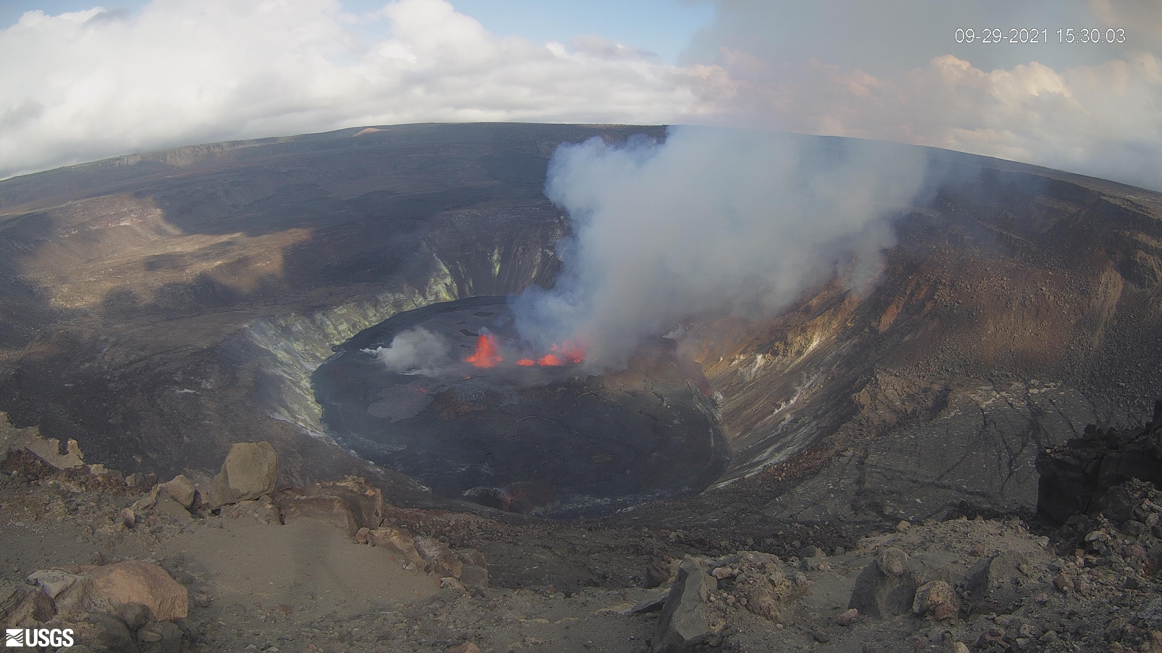 General view of lava surfacing on the Halema'uma'u crater of Kilauea volcano in Kilauea, Hawaii, U.S. September 29, 2021, in this still image provided by the USGS surveillance camera. Mandatory credit USGS/via REUTERS