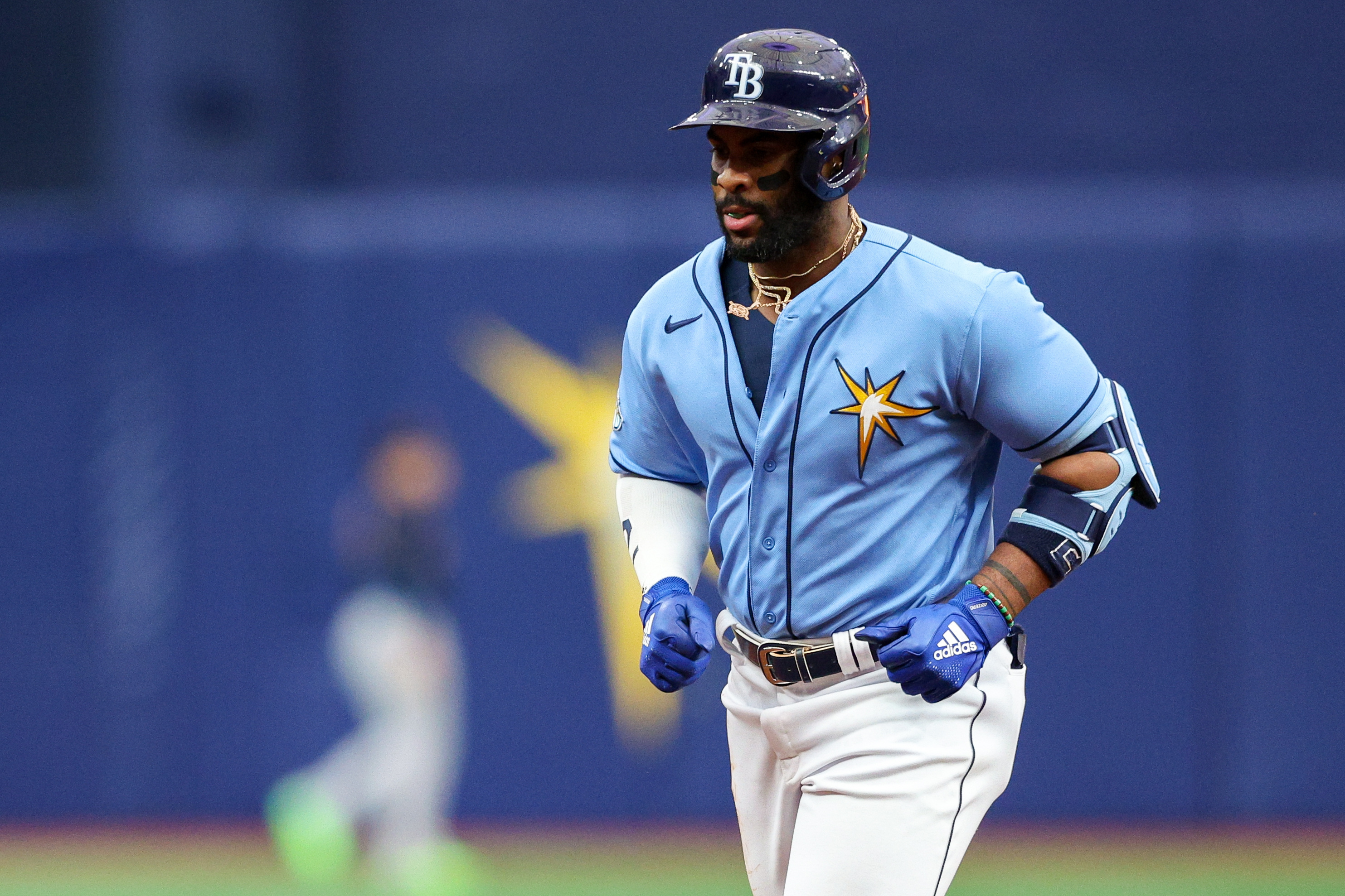 Rays drub Red Sox, tie MLB mark with 13th straight win