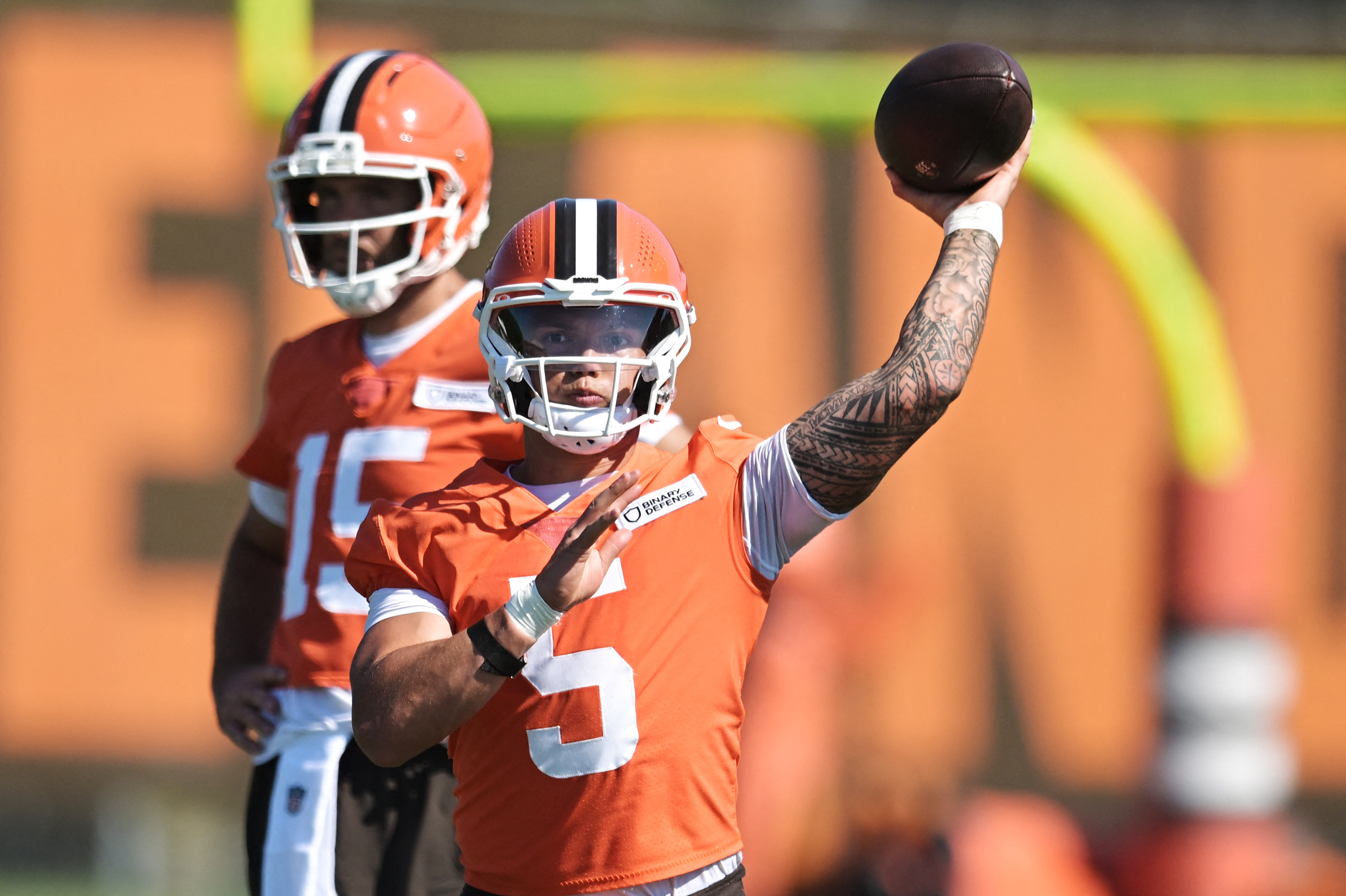 Shedeur Sanders hurt, Dillon Gabriel to start vs. Eagles if healthy |  Reuters