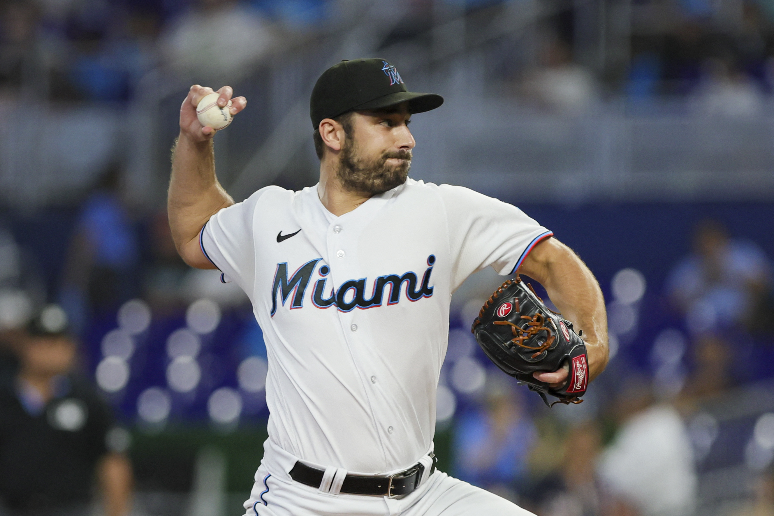 Soler drills 35th home run, Marlins bullpen shines as Miami avoids home  sweep against Nationals