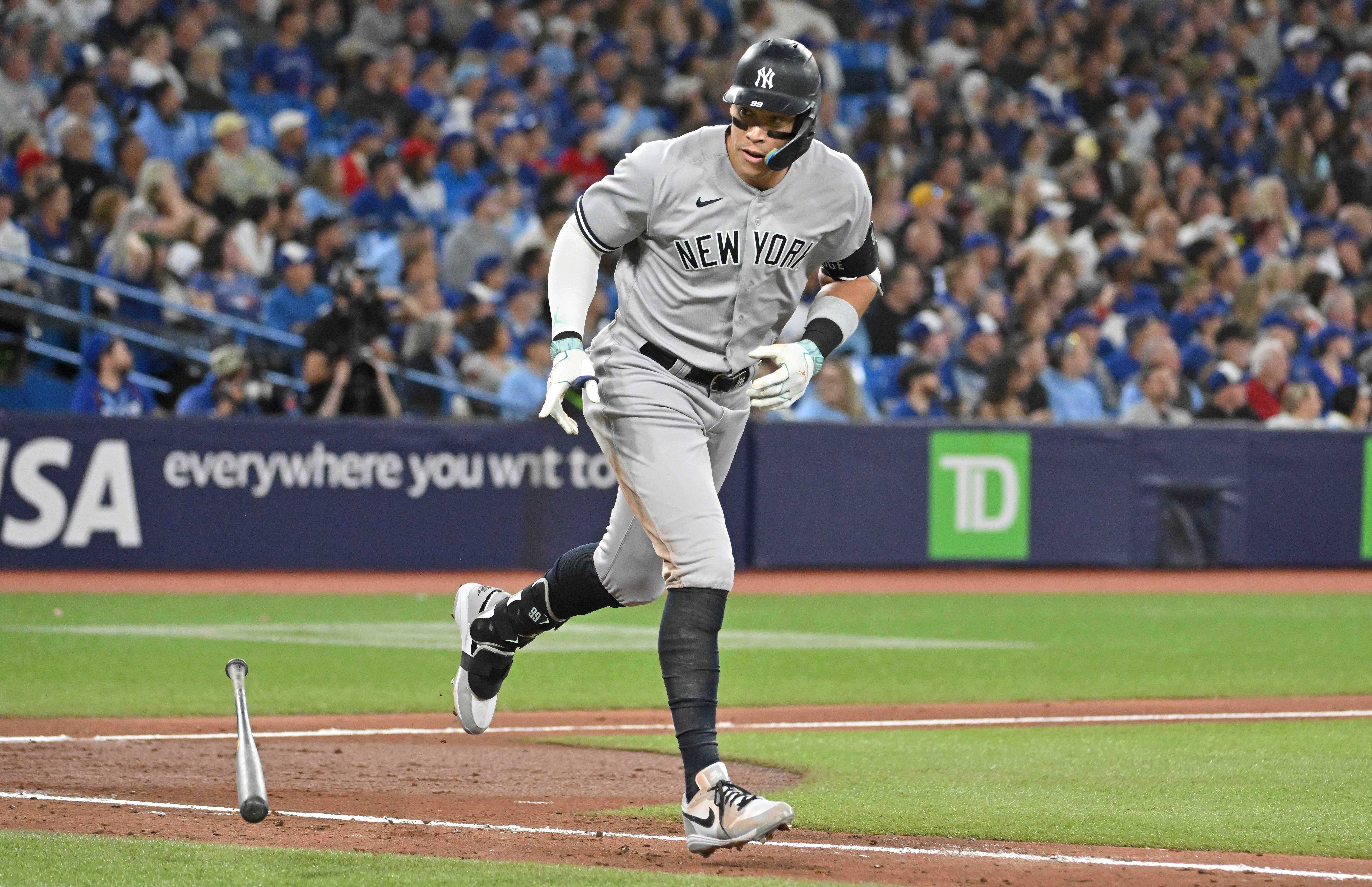 Aaron Judge belts two homers as Yanks blank Blue Jays