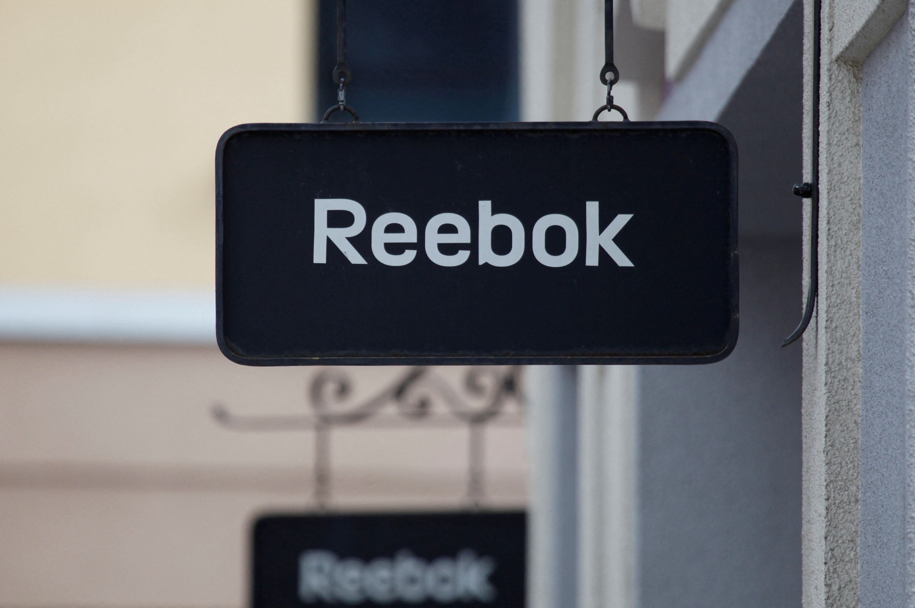 FLO in talks to take Reebok's stores in Russia Reuters