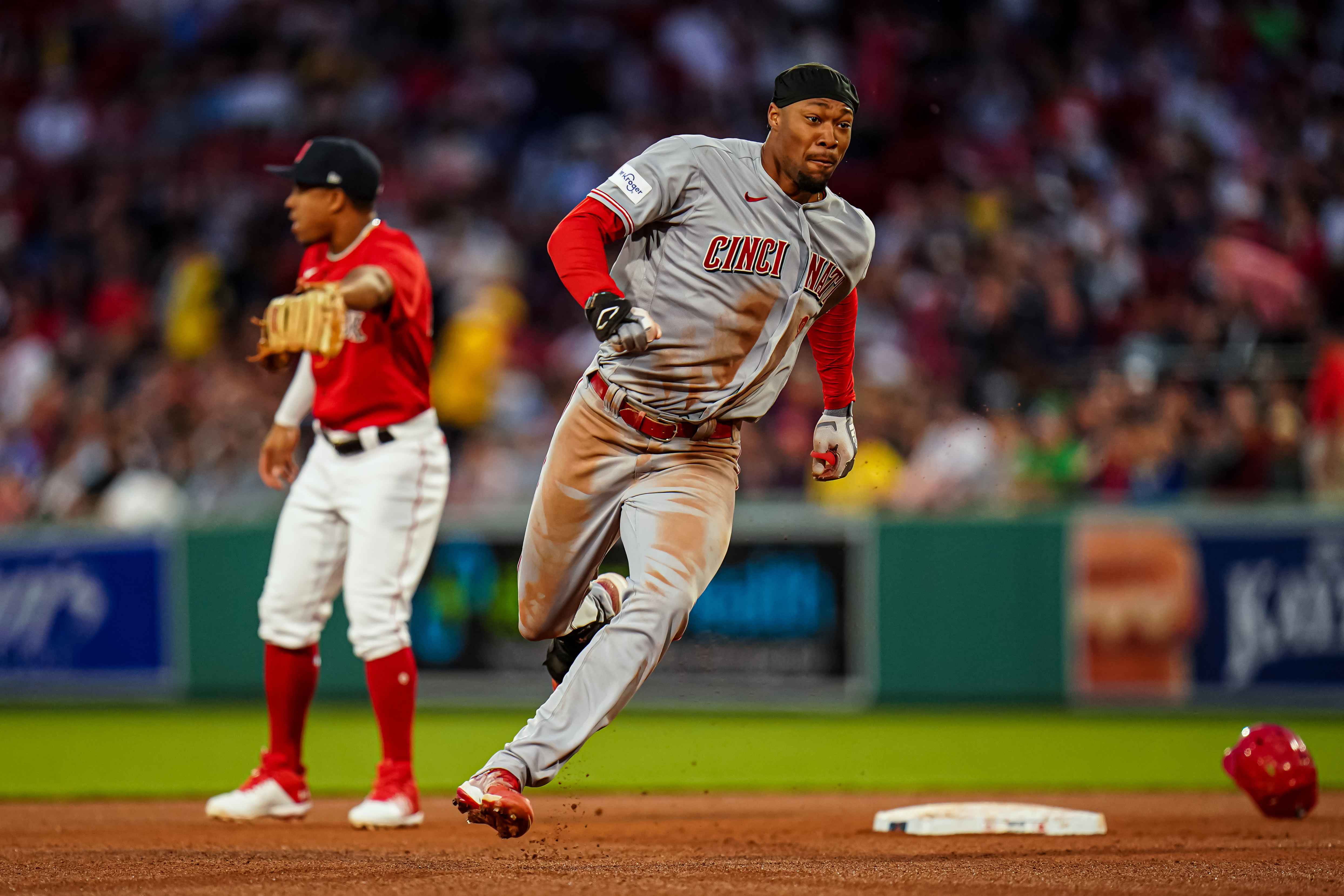 Jose Barrero gets doused after walk-off winner for Cincinnati Reds vs.  Phillies 