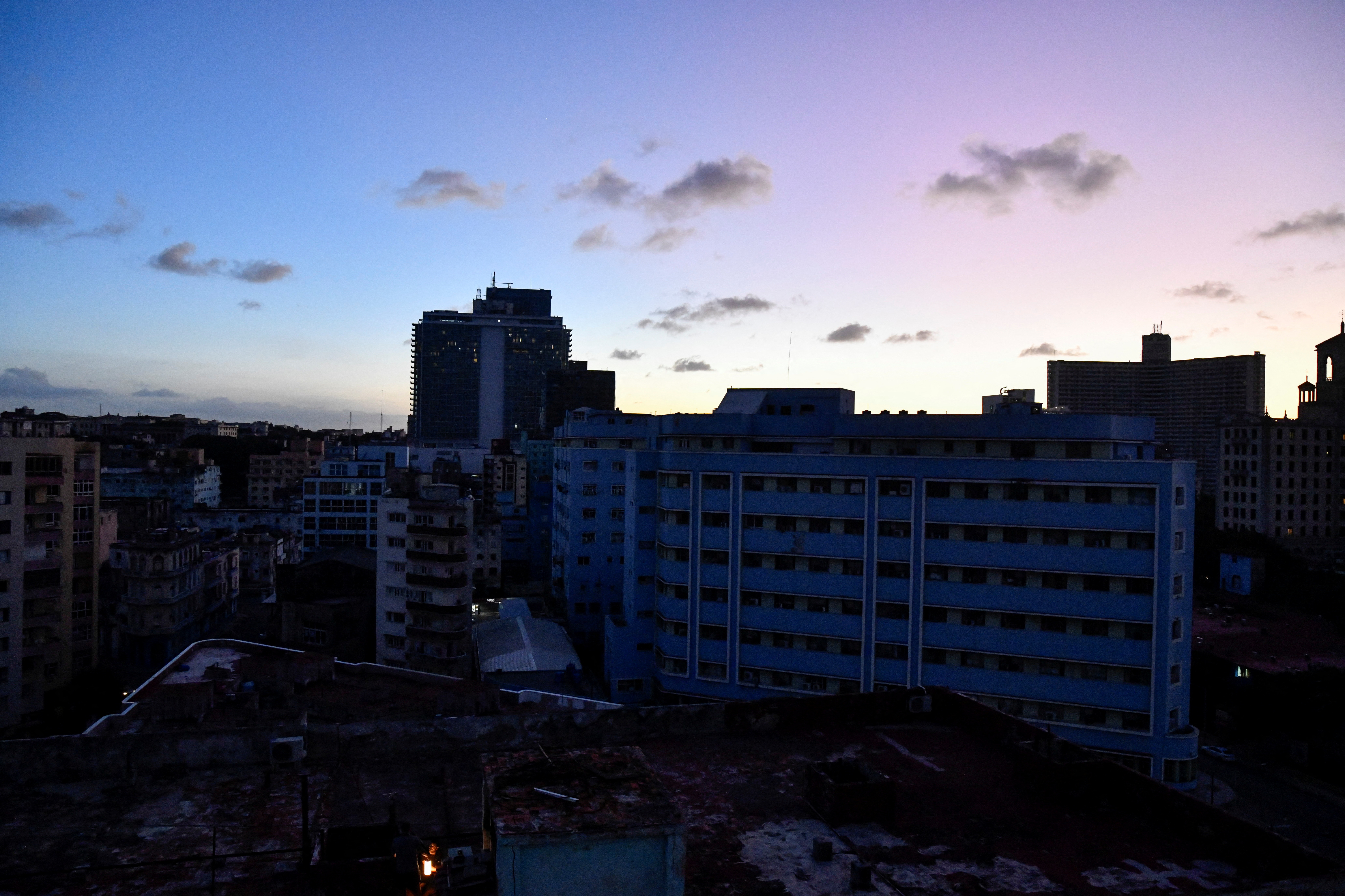 Cuba's electrical grid collapses again amid restoration efforts