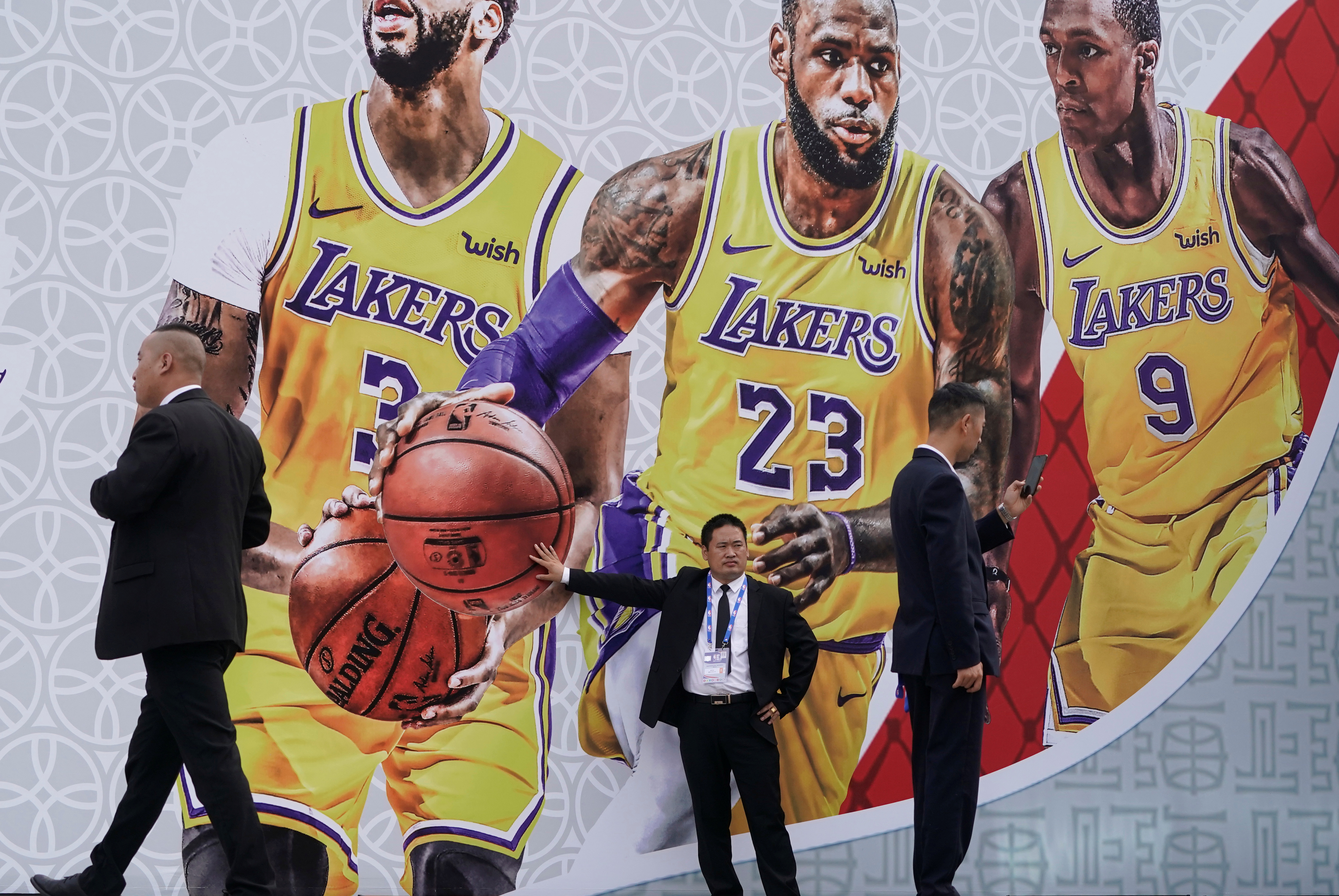 Here's Your First Look at the Lakers New Championship Rings – NBC