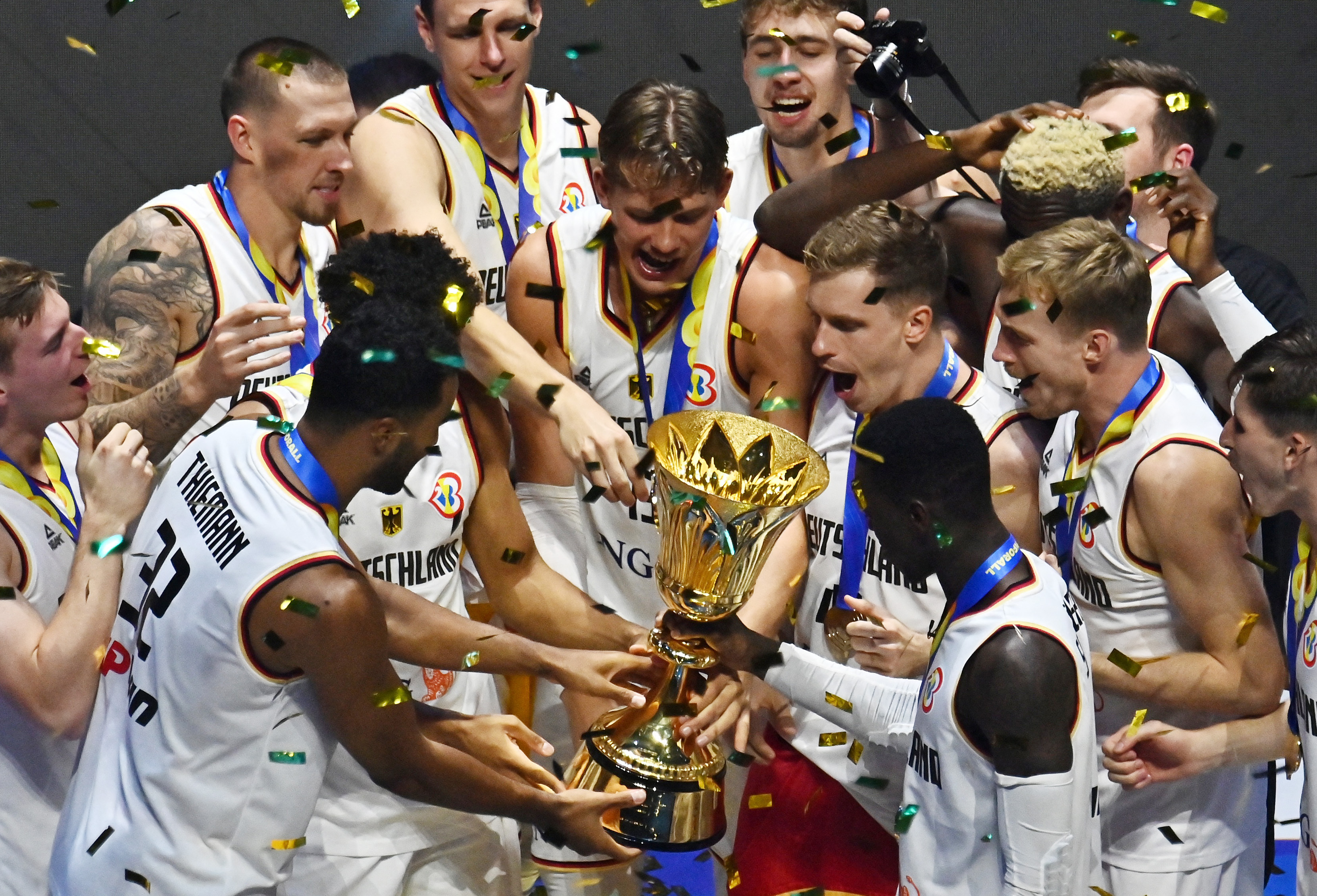 Schroder delivers, Germany win the World Cup - FIBA Basketball