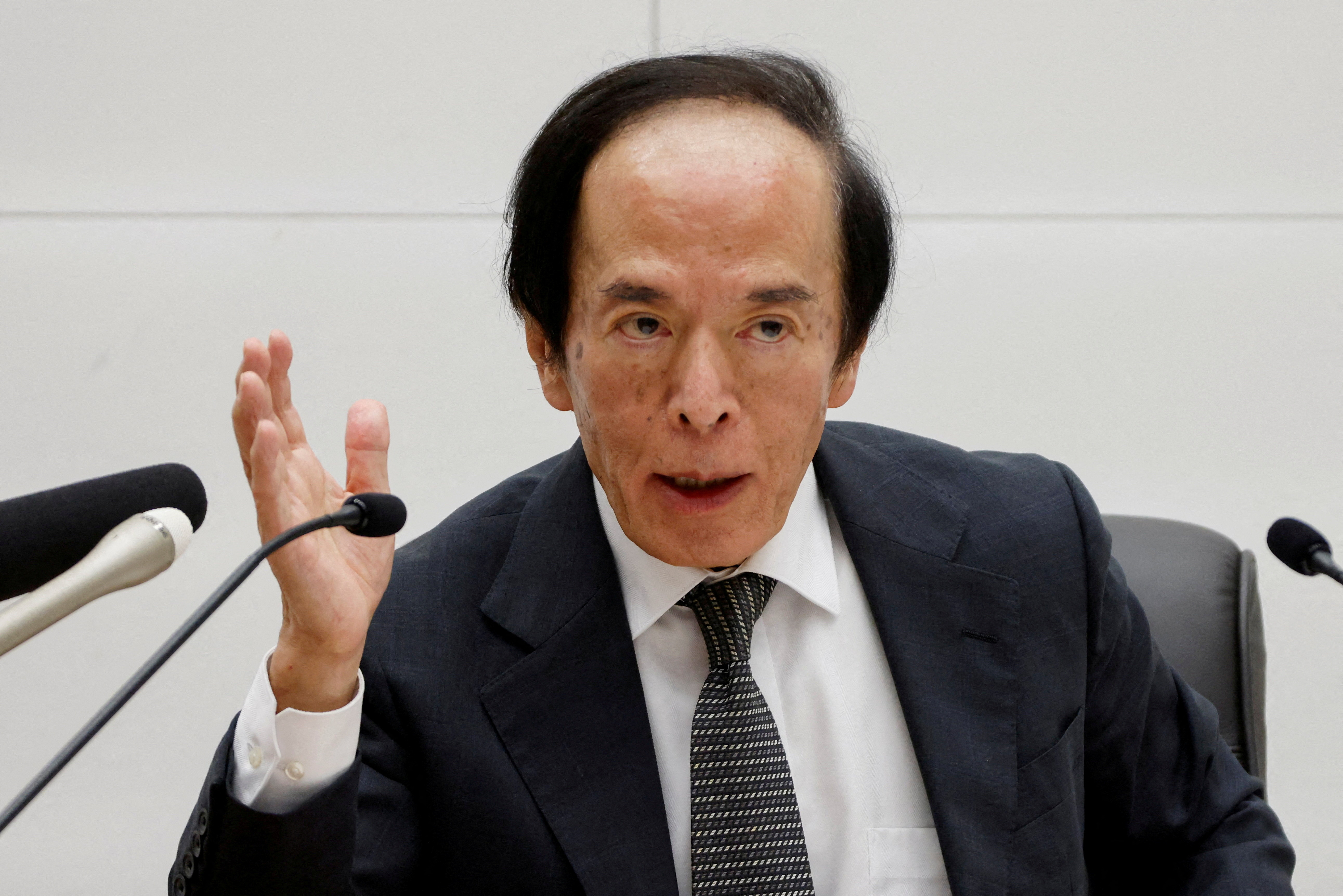 長期金利急騰、例外的なら「機動的に国債買い入れ増額」＝植田日銀総裁