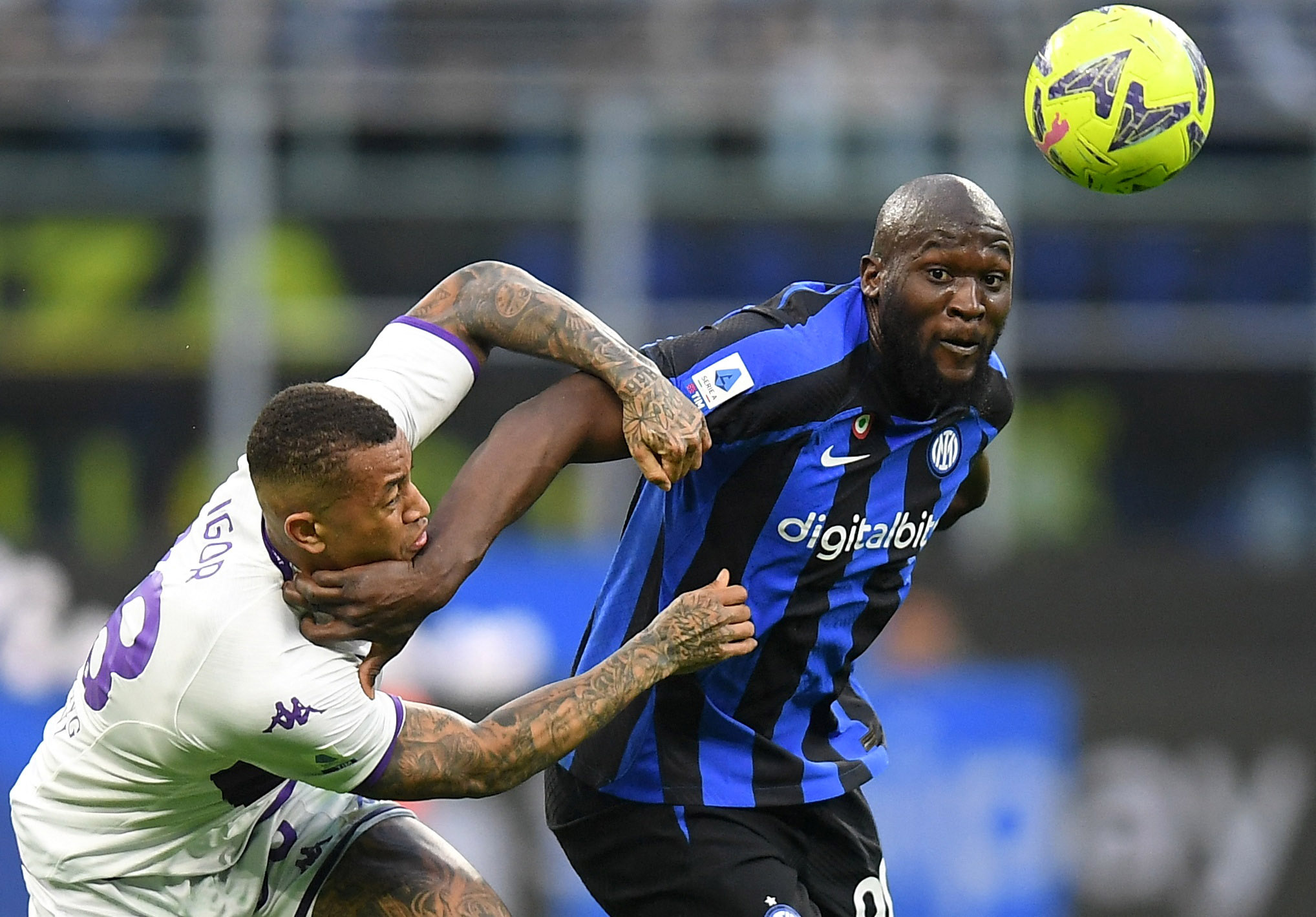 Inter slump to 1-0 defeat against Fiorentina | Reuters
