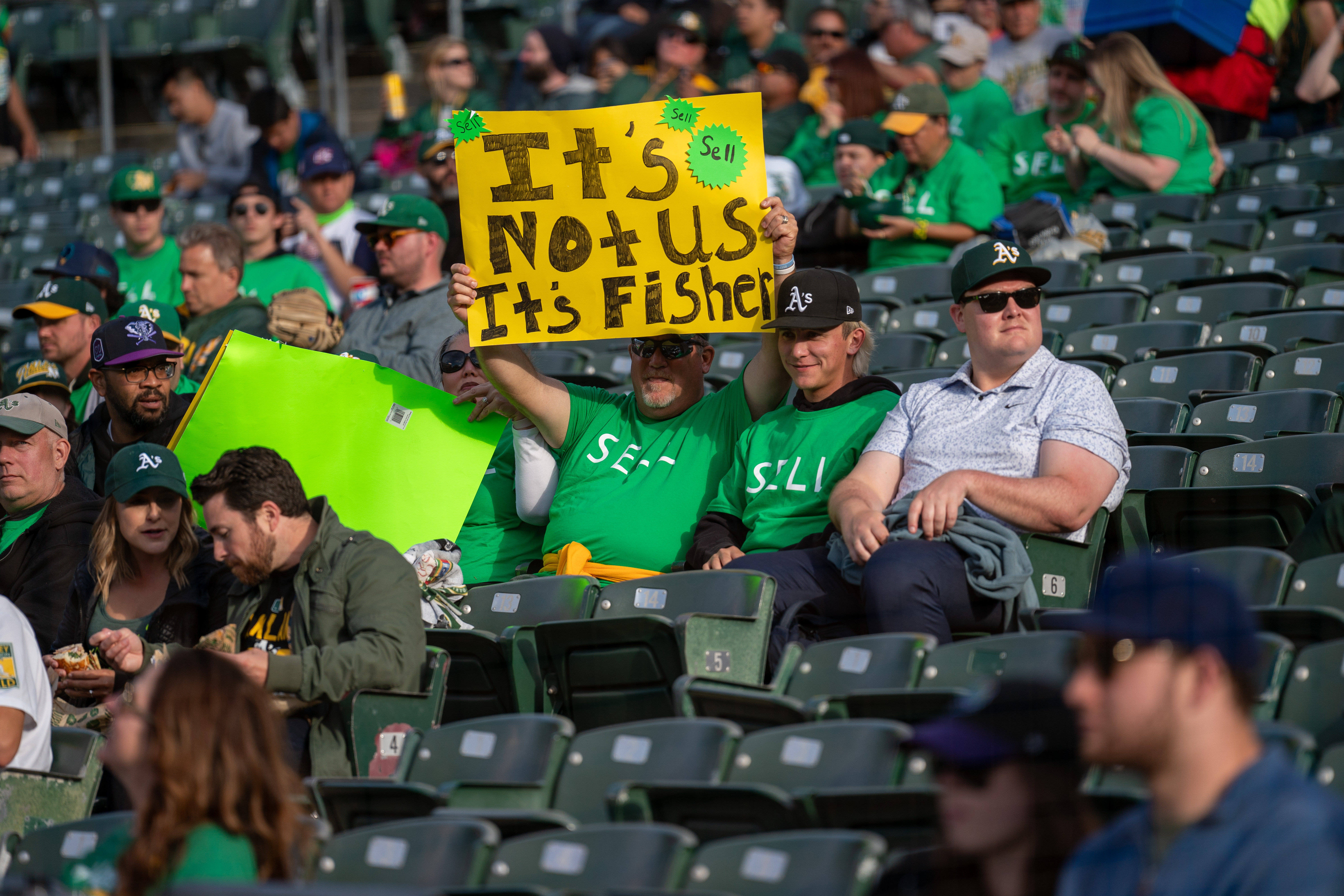 A's beat Rays 2-1 for 7th straight win as fans hold reverse boycott