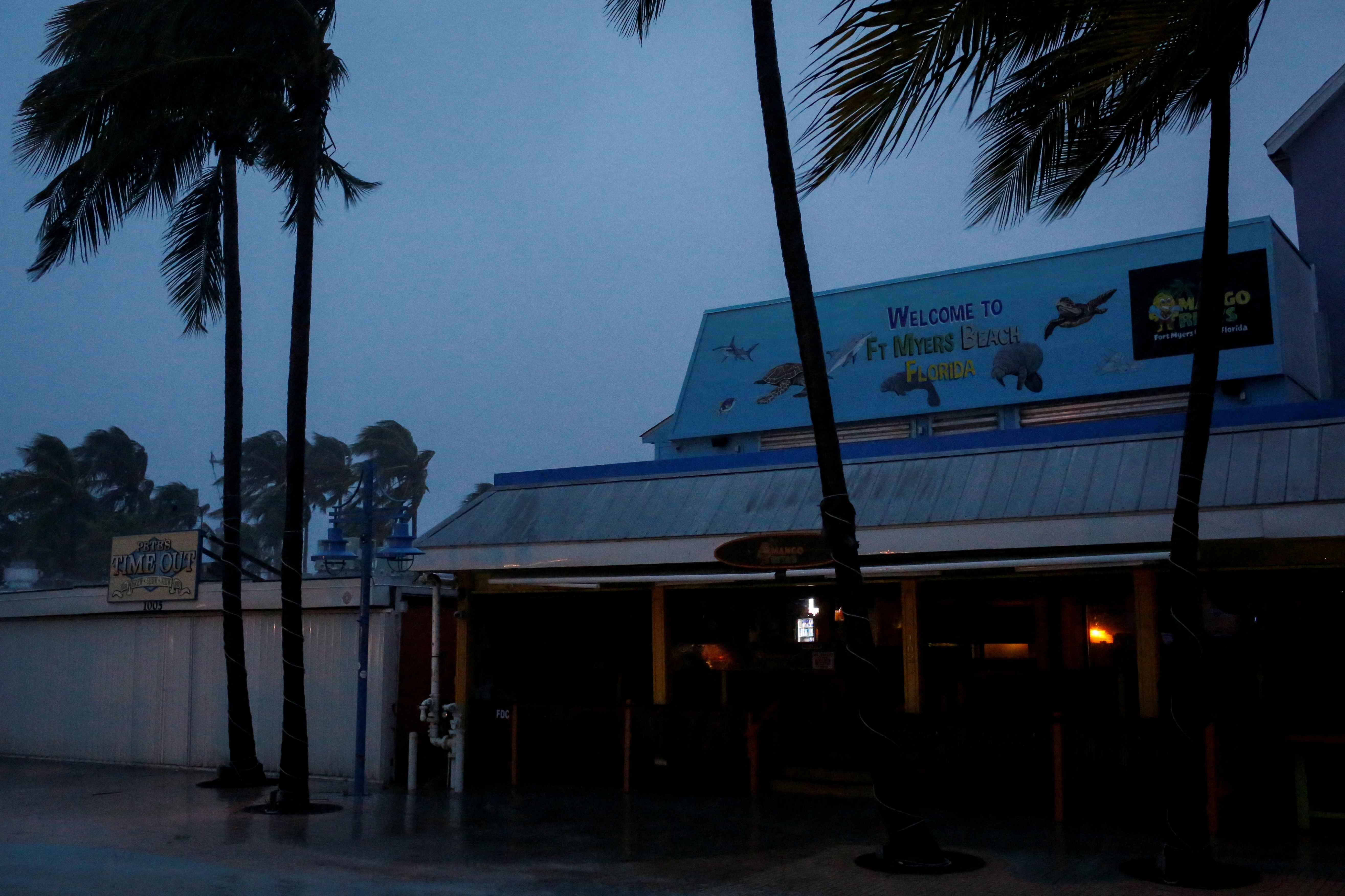 Hurricane Ian approches Florida