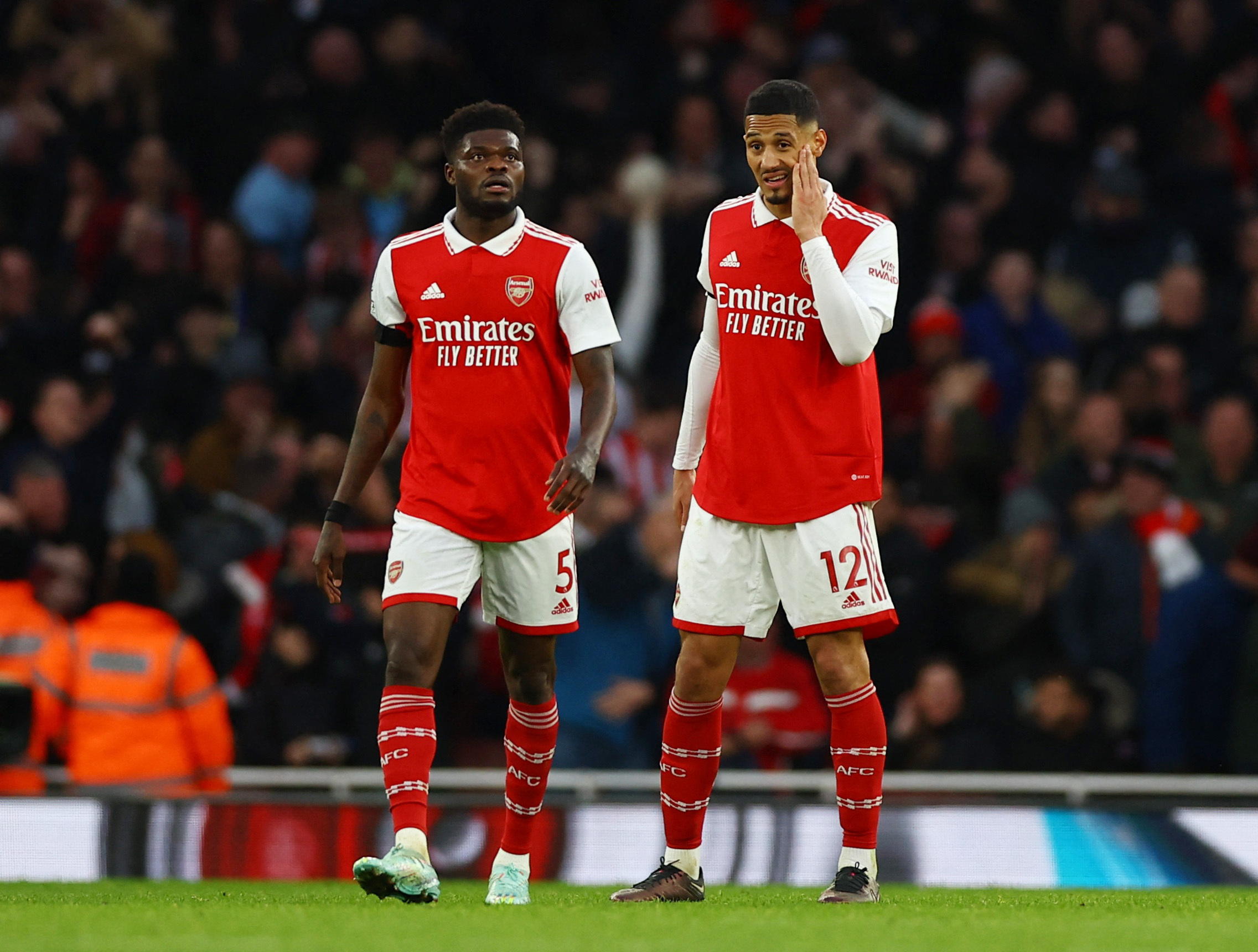 Arsenal sai na frente, mas cede empate para o Brentford em mais um tropeço  pela Premier League